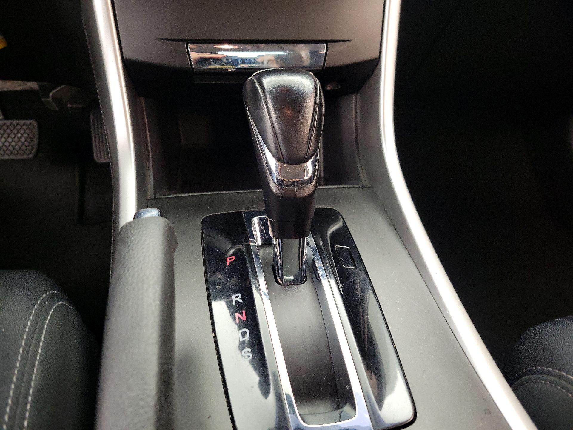 Thumbnail: 2015 Honda Accord - 17