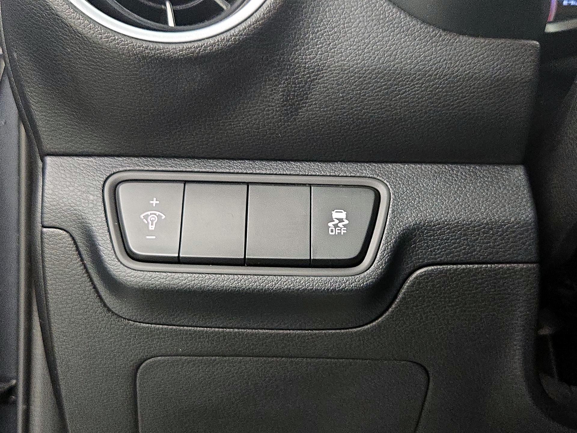 Thumbnail: 2024 Kia Forte - 13