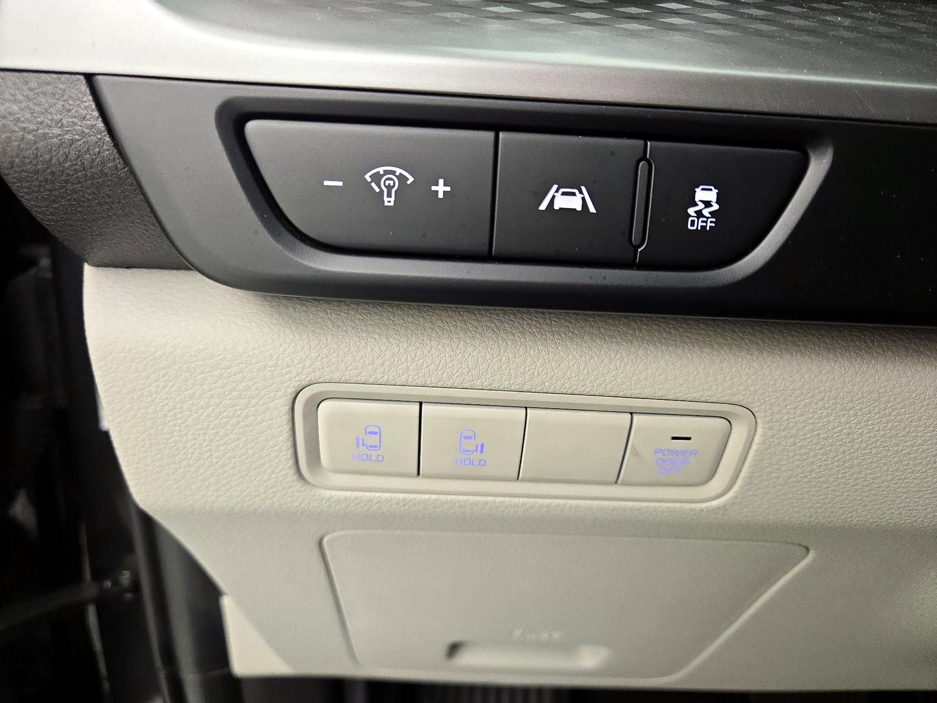 Thumbnail: 2024 Kia Carnival - 13