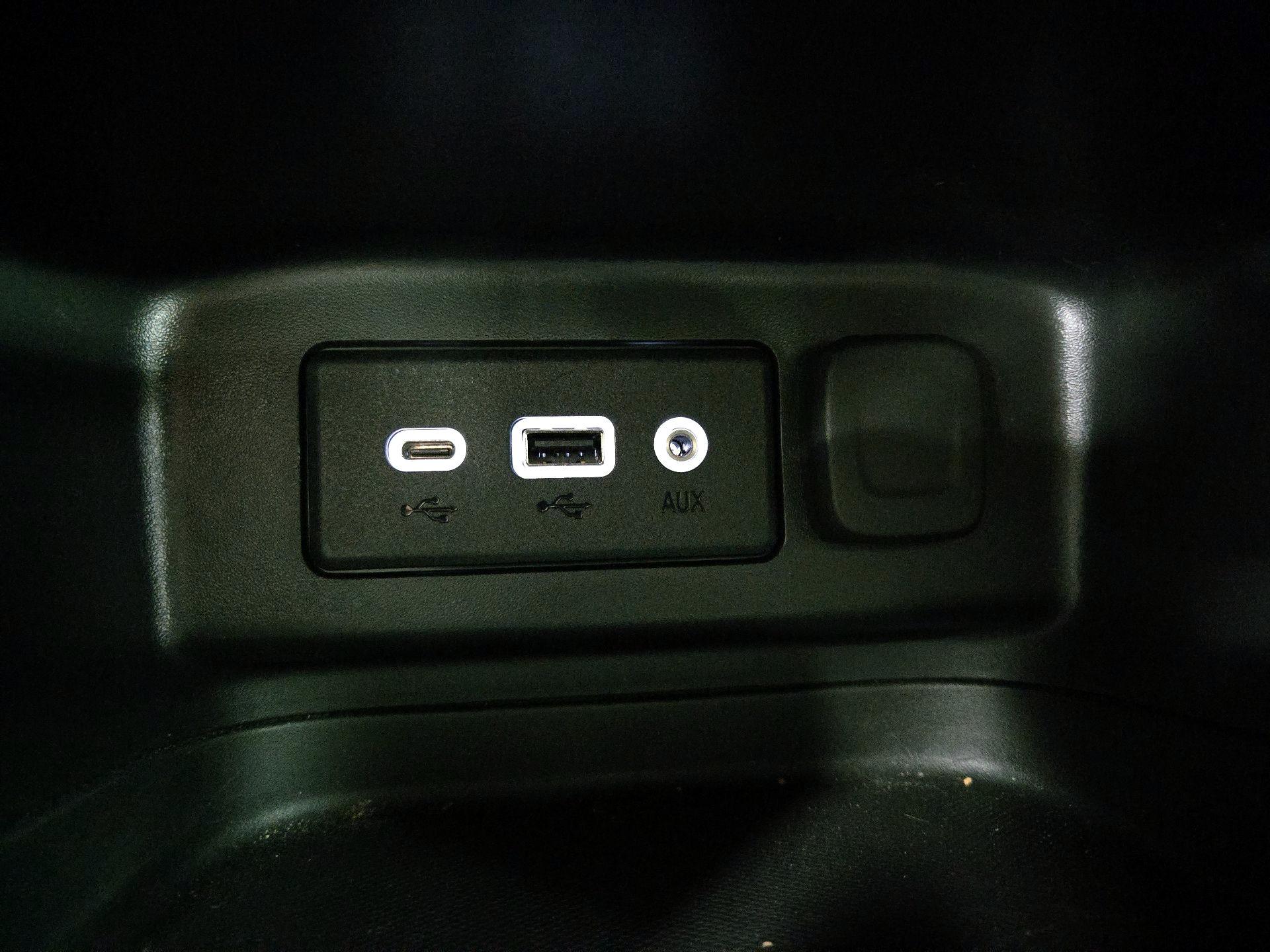 Thumbnail: 2023 Chevrolet Equinox - 18