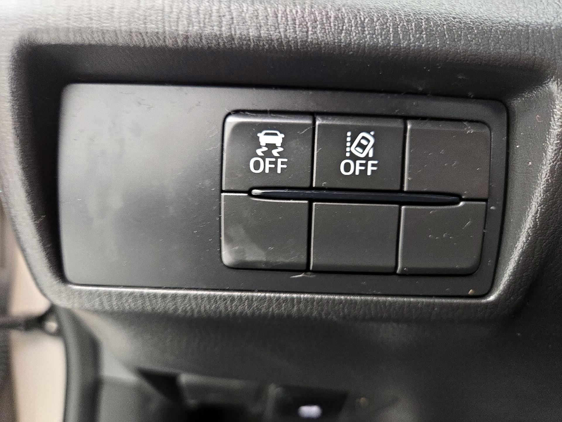 Thumbnail: 2023 Mazda MX-5 Miata - 13