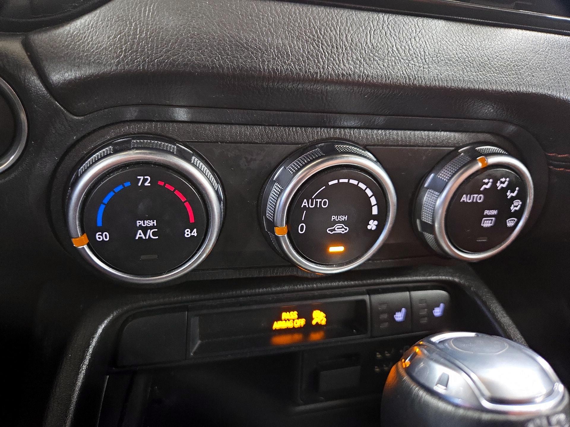 Thumbnail: 2023 Mazda MX-5 Miata - 16