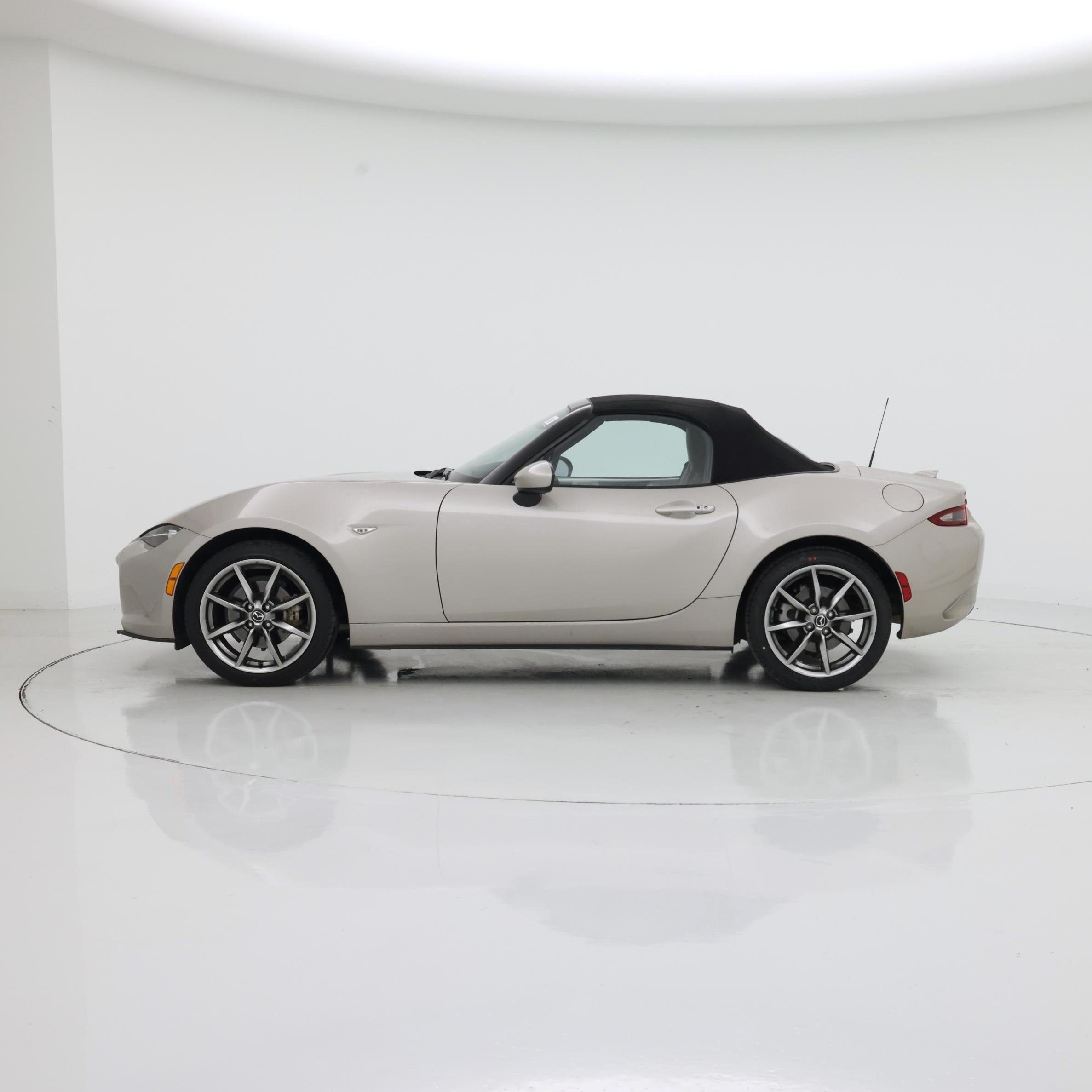 Thumbnail: 2023 Mazda MX-5 Miata - 3