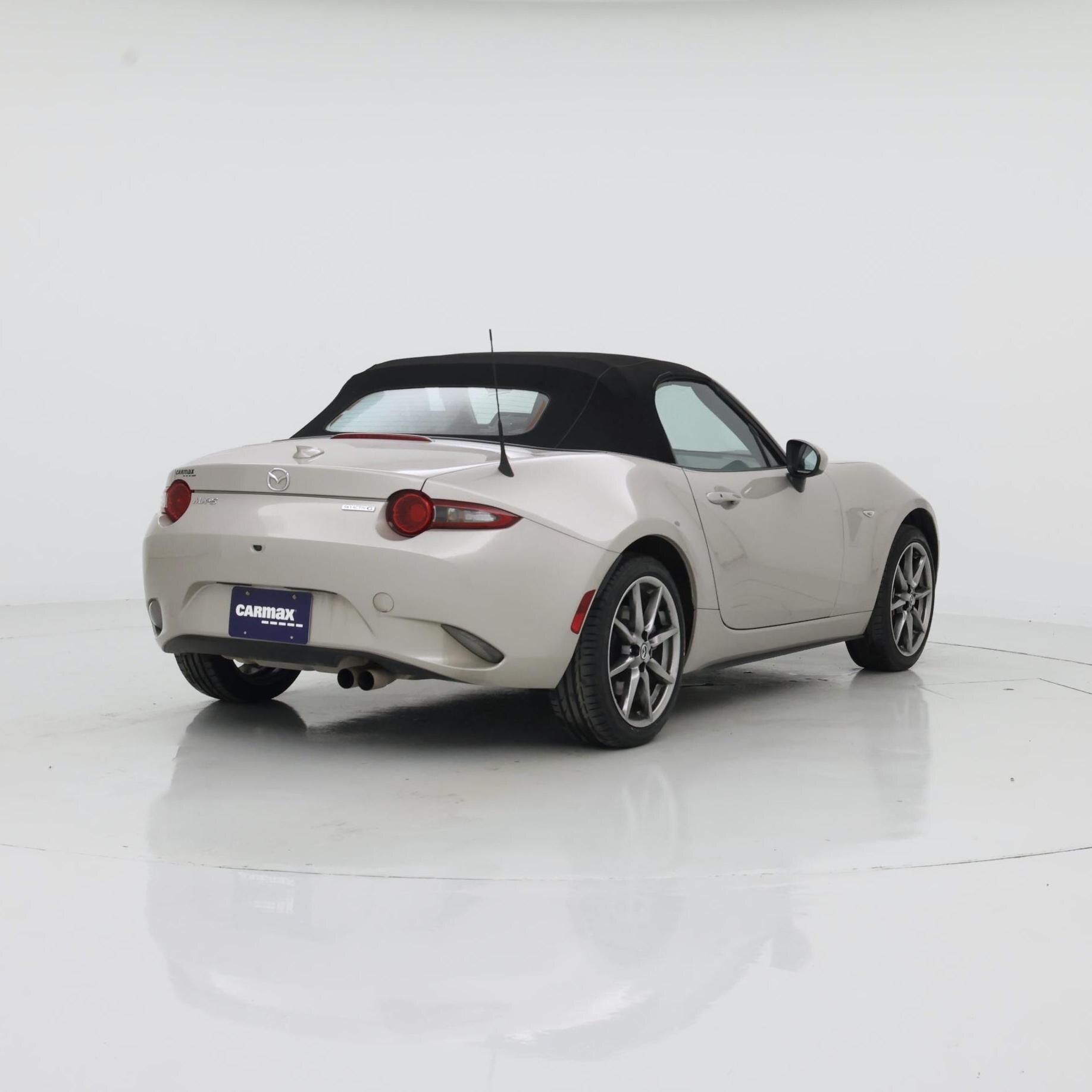 Thumbnail: 2023 Mazda MX-5 Miata - 8