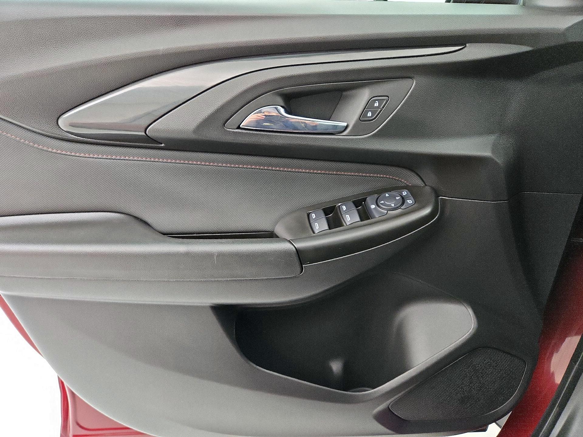 Thumbnail: 2023 Chevrolet TrailBlazer - 12