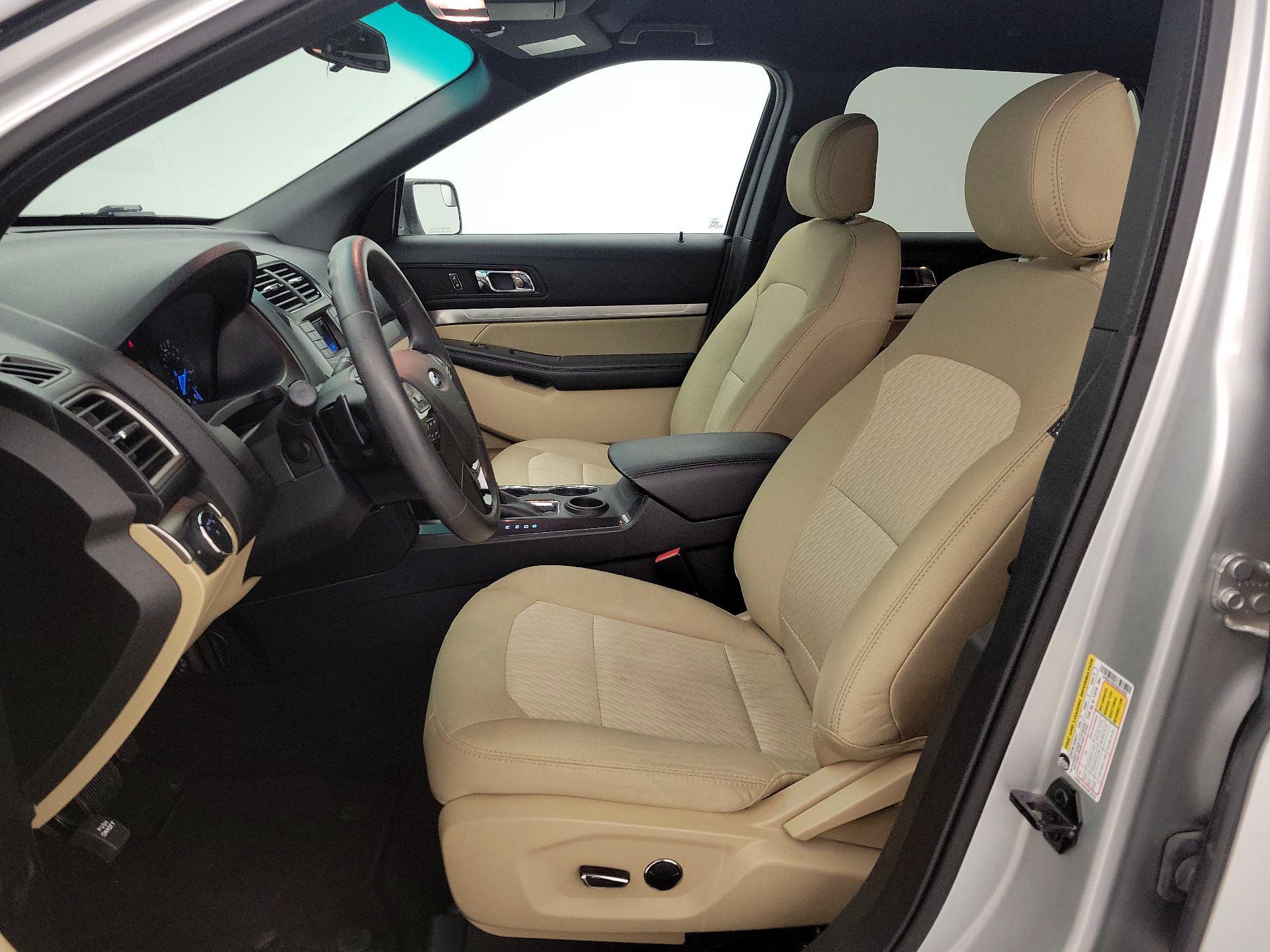 Thumbnail: 2016 Ford Explorer - 11