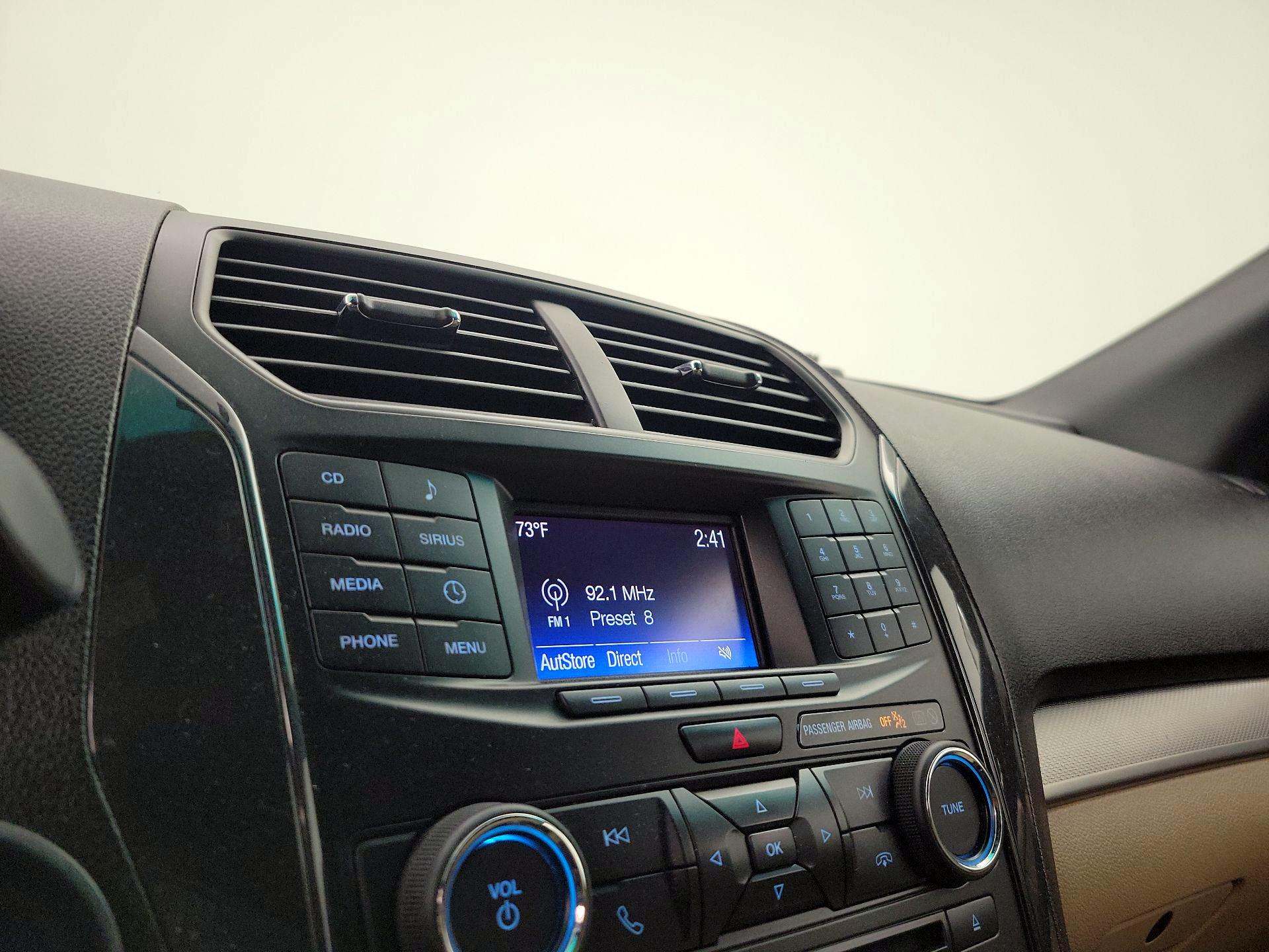 Thumbnail: 2016 Ford Explorer - 15