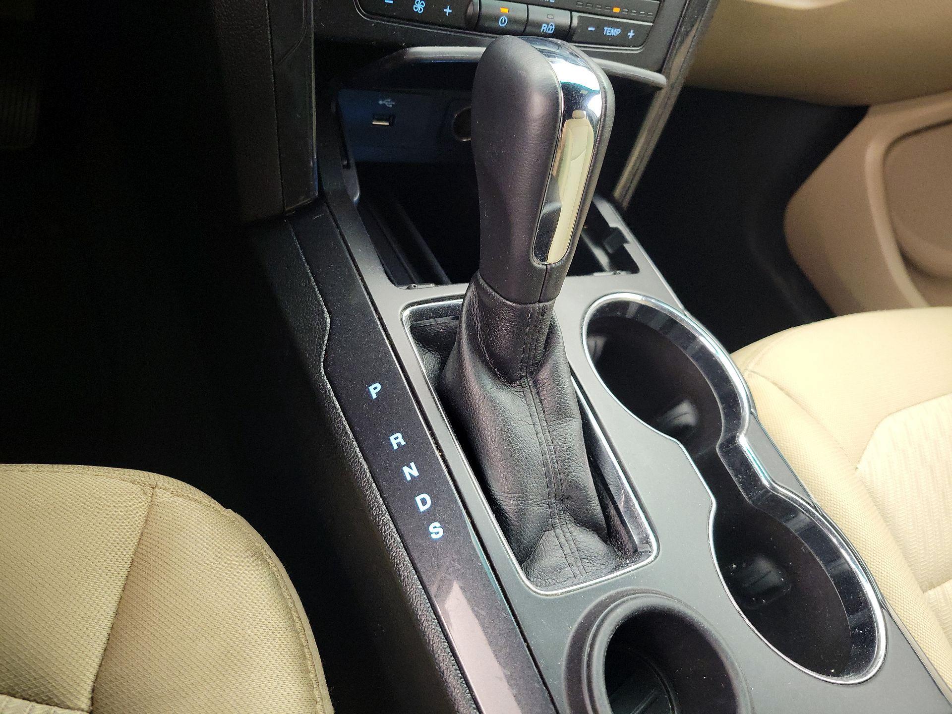 Thumbnail: 2016 Ford Explorer - 17