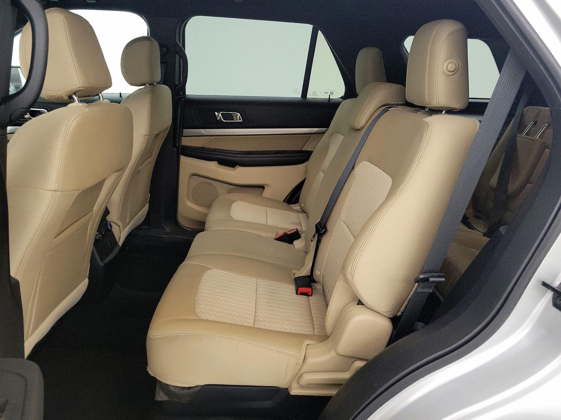 Thumbnail: 2016 Ford Explorer - 18