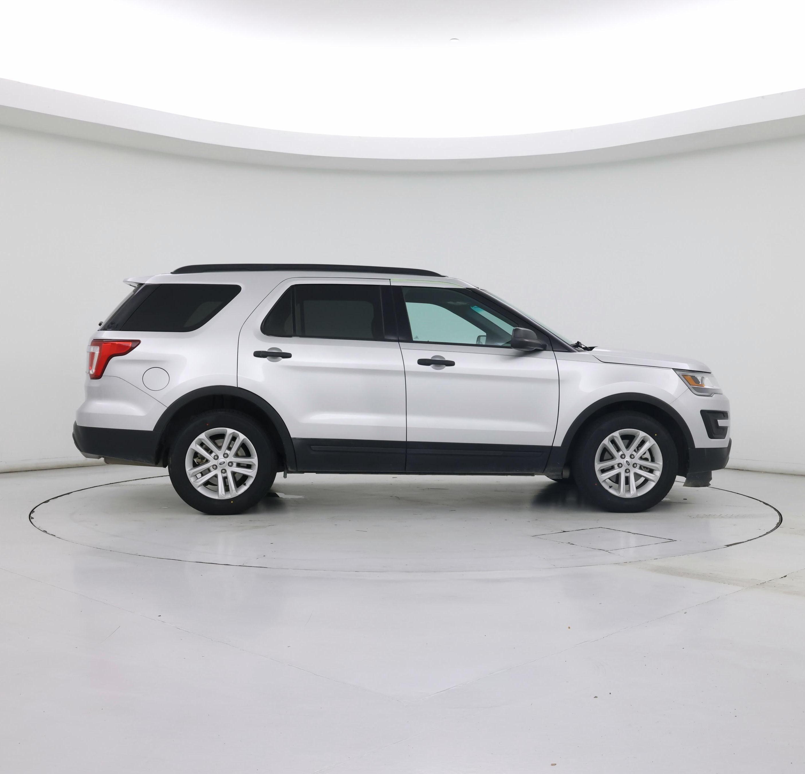 Thumbnail: 2016 Ford Explorer - 7