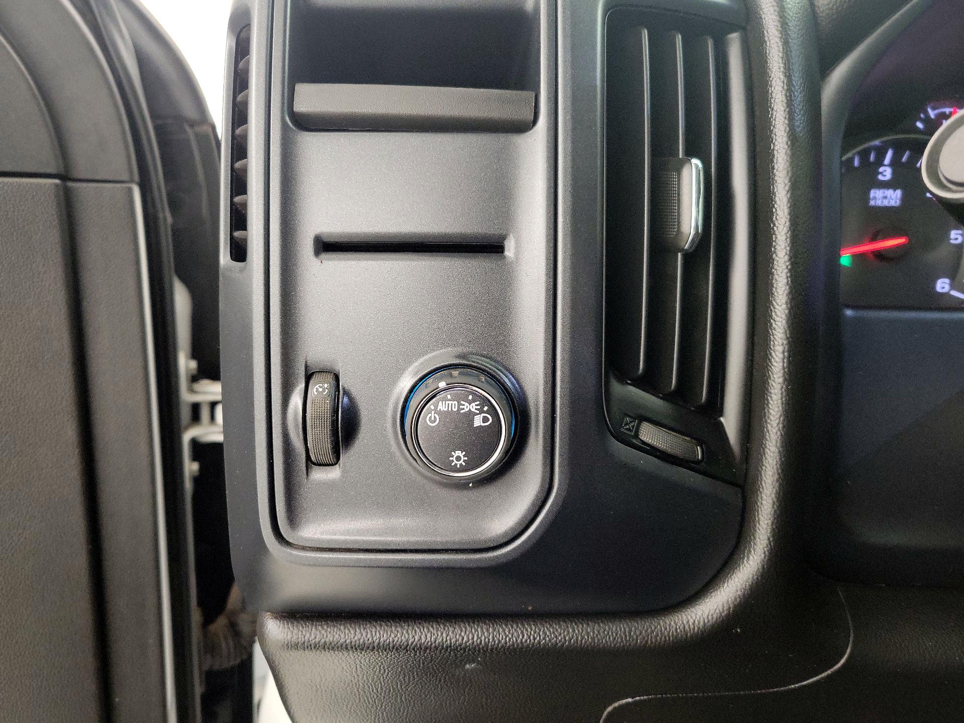 Thumbnail: 2017 Chevrolet Silverado 1500 - 13