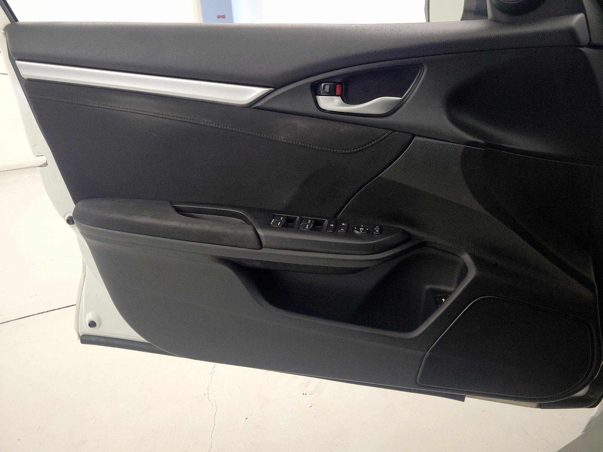 Thumbnail: 2017 Honda Civic - 12