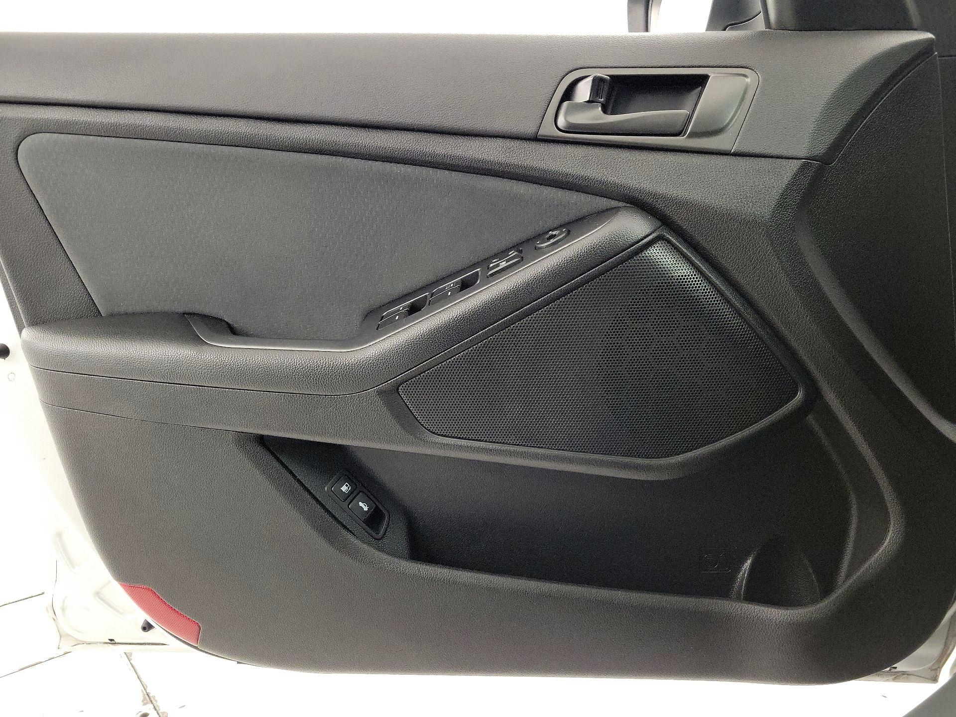 Thumbnail: 2015 Kia Optima - 12