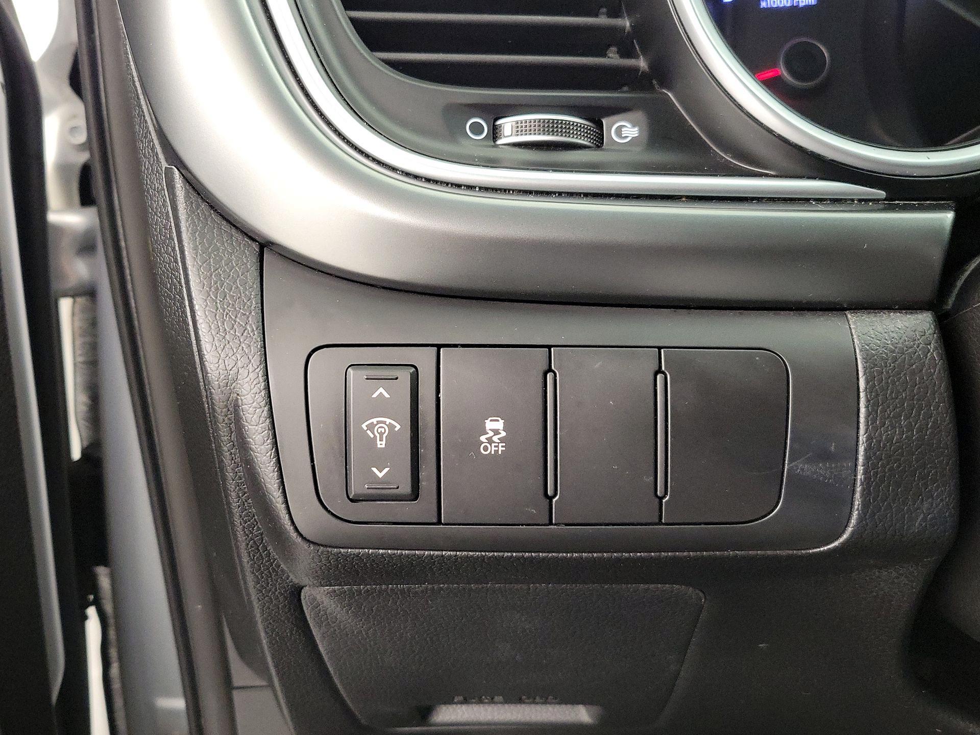 Thumbnail: 2015 Kia Optima - 13