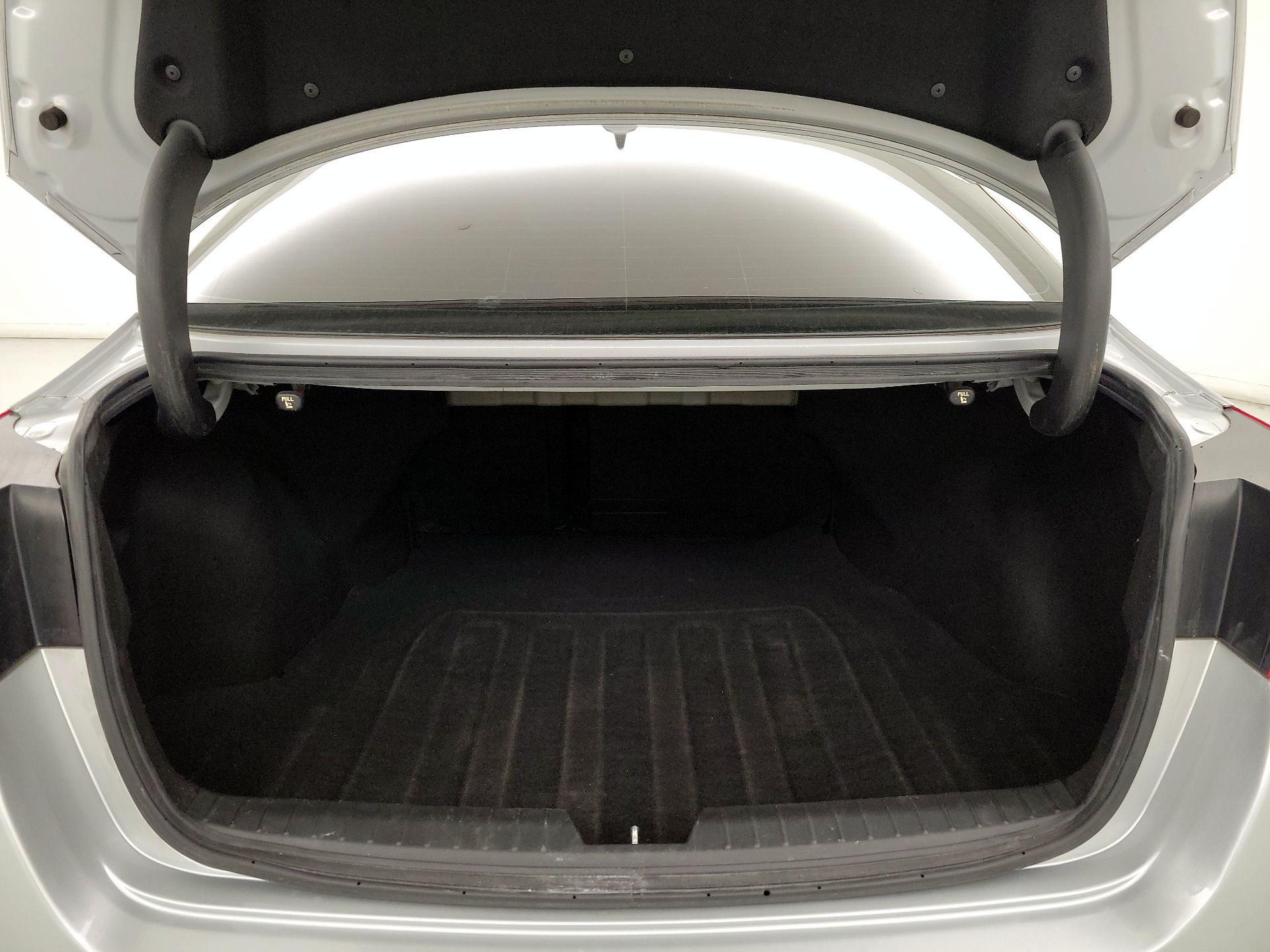 Thumbnail: 2015 Kia Optima - 18