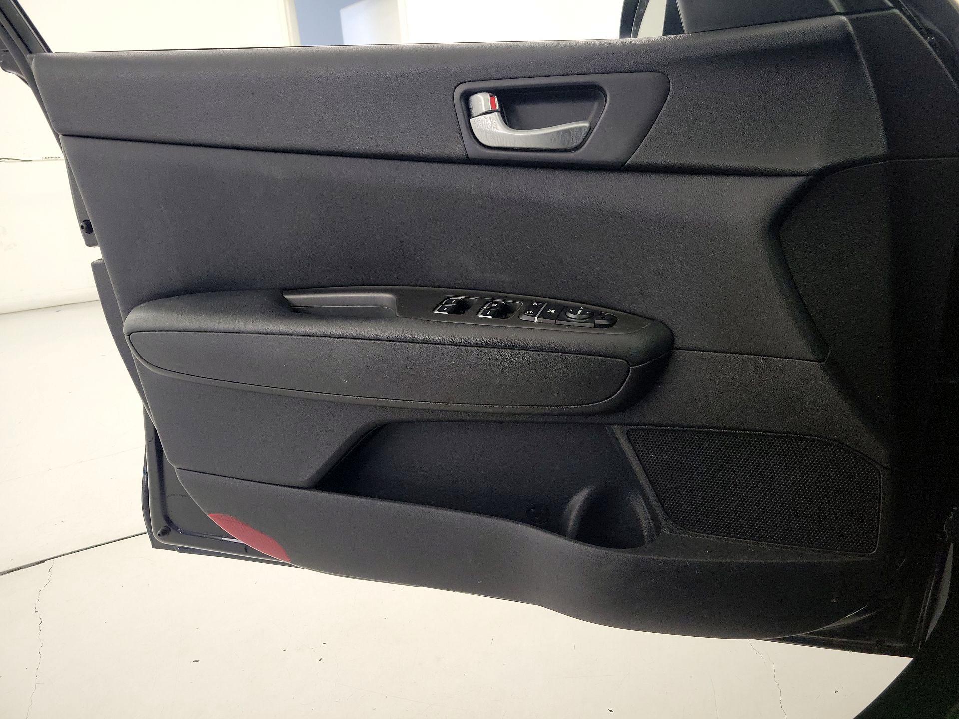 Thumbnail: 2018 Kia Optima - 12