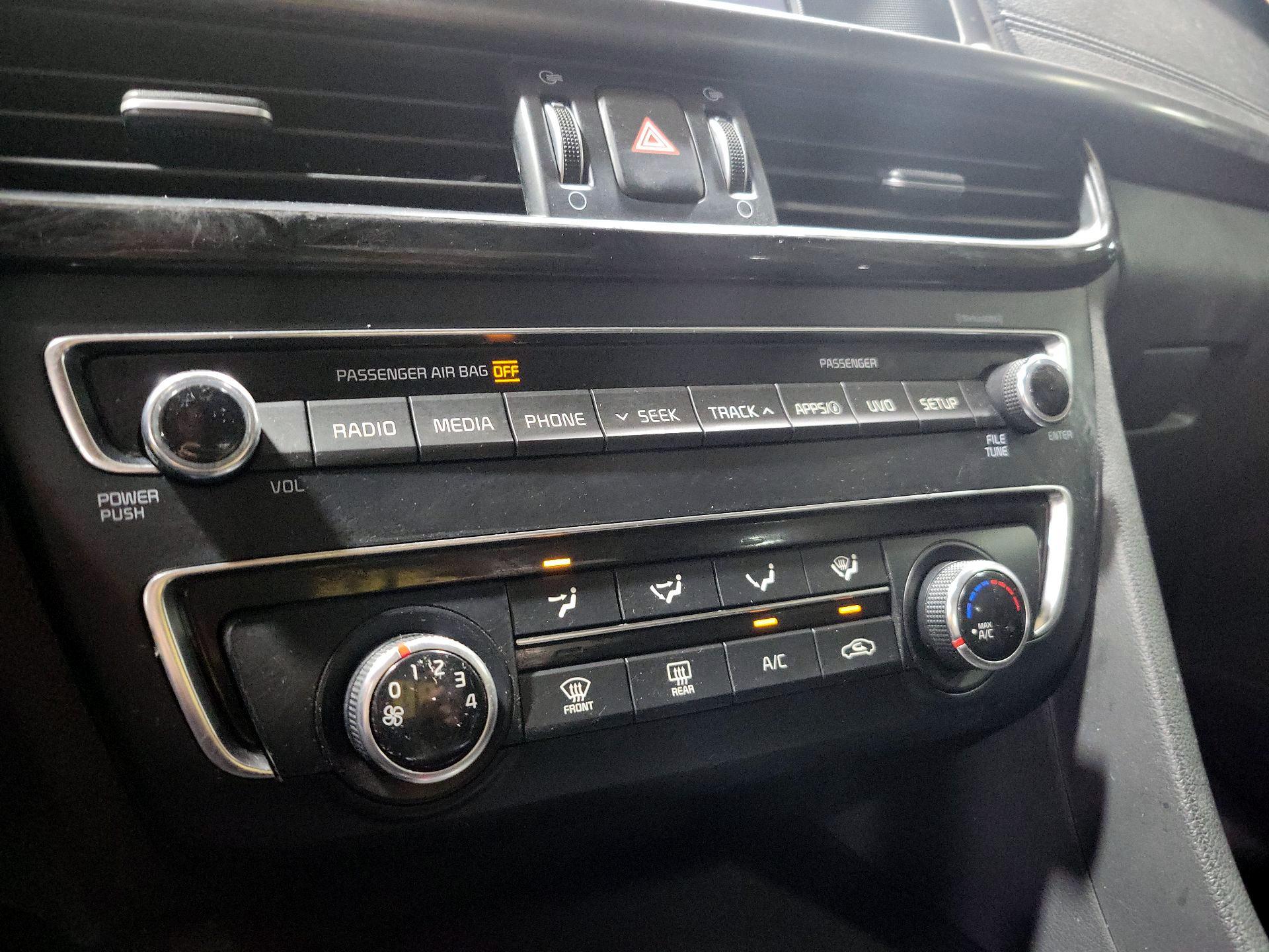 Thumbnail: 2018 Kia Optima - 16