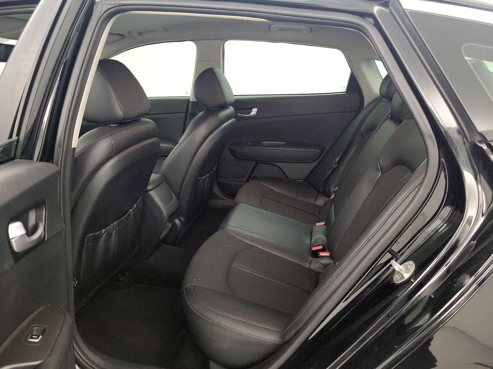 Thumbnail: 2018 Kia Optima - 18