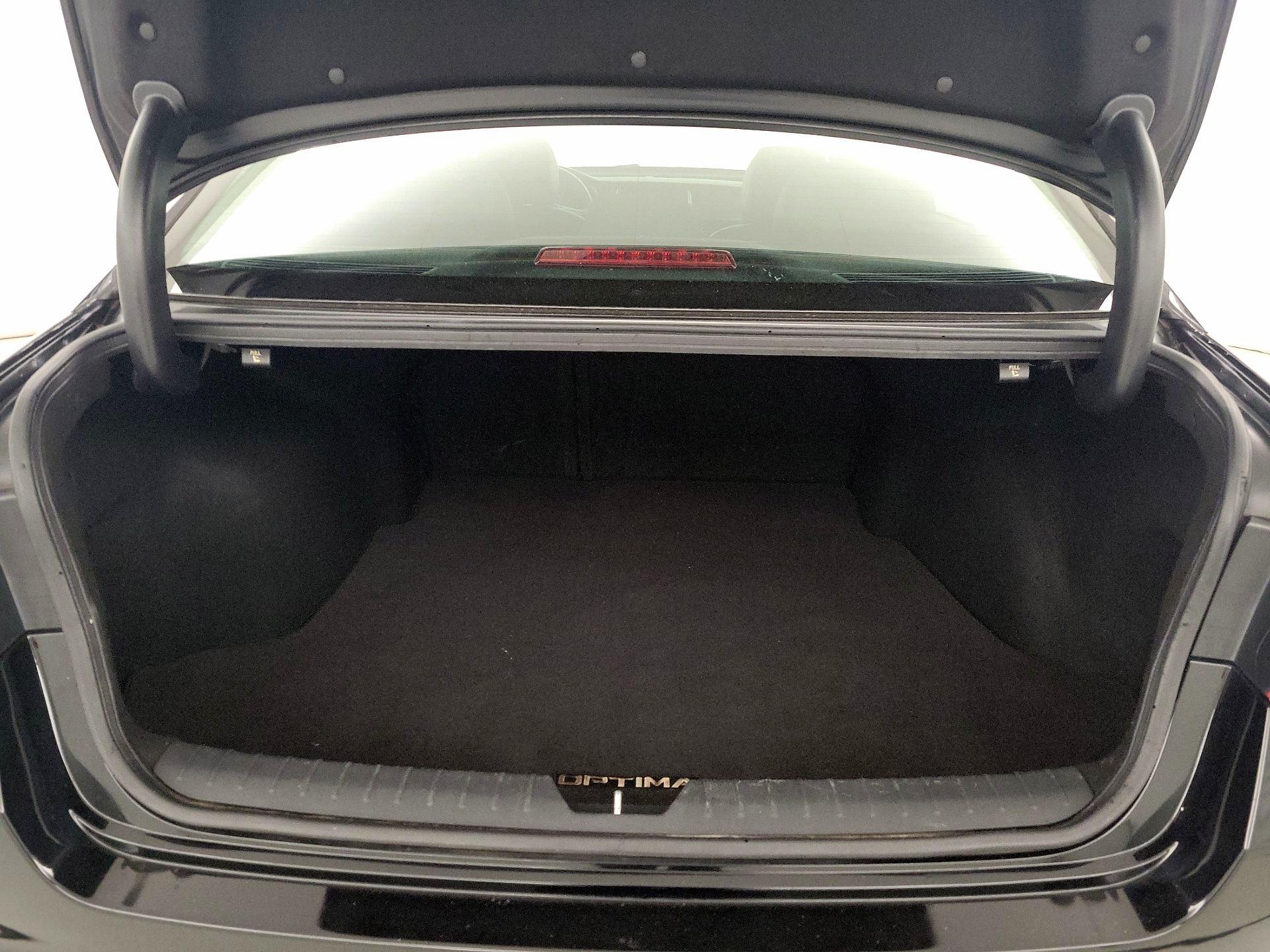 Thumbnail: 2018 Kia Optima - 19