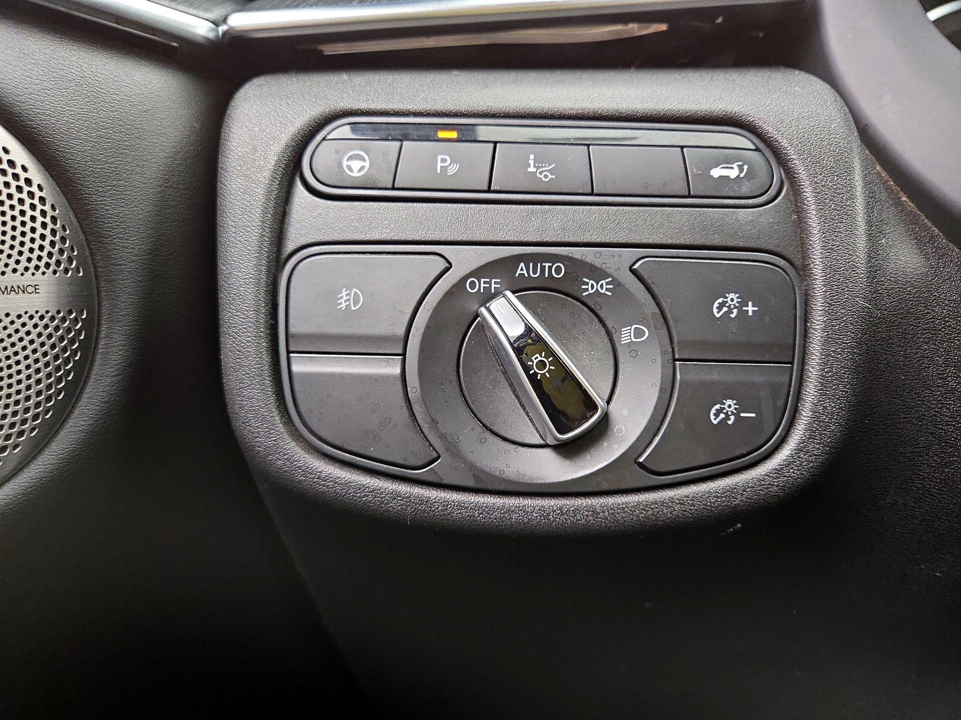 Thumbnail: 2022 INFINITI QX55 - 13