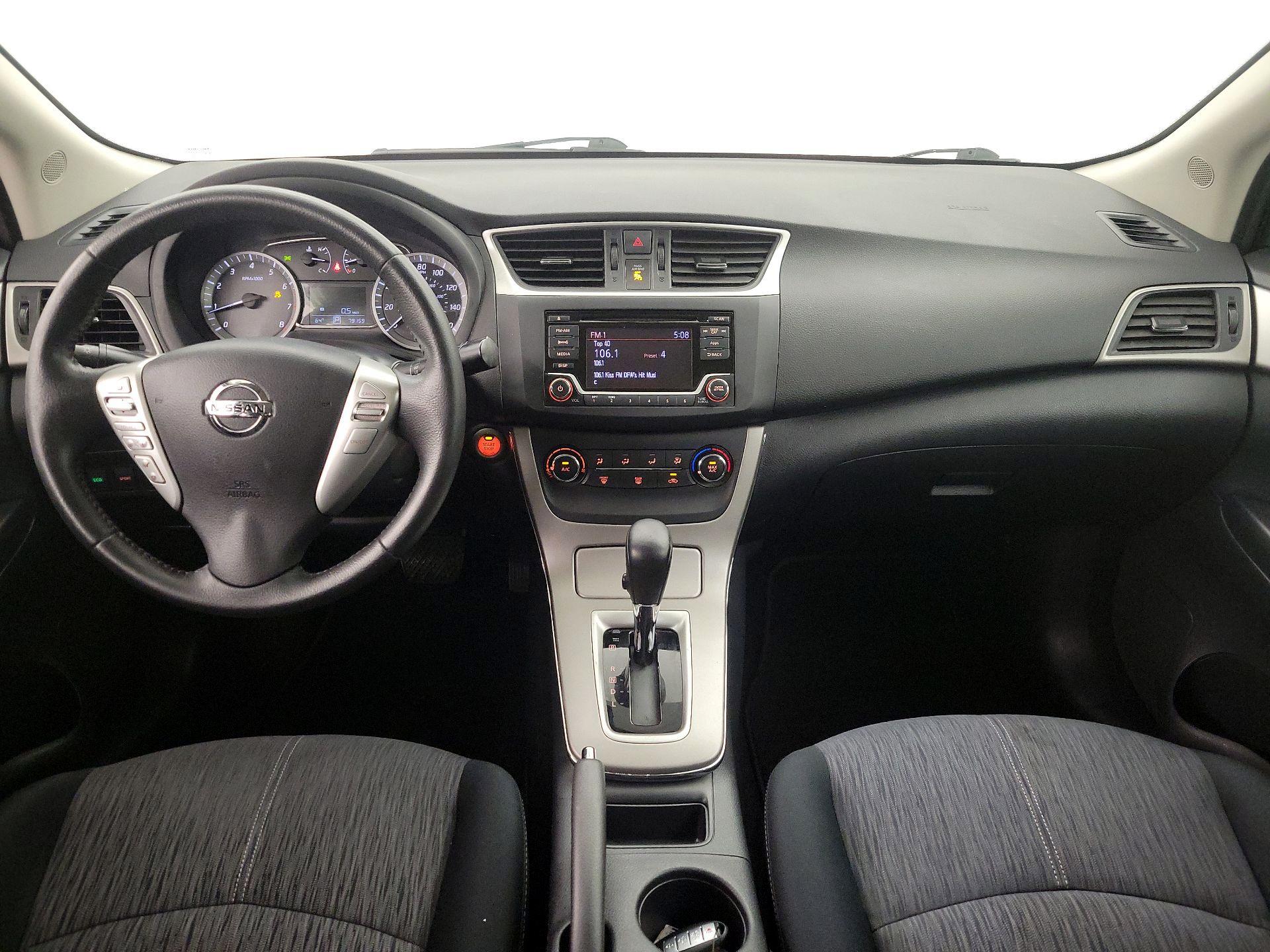 Thumbnail: 2015 Nissan Sentra - 9