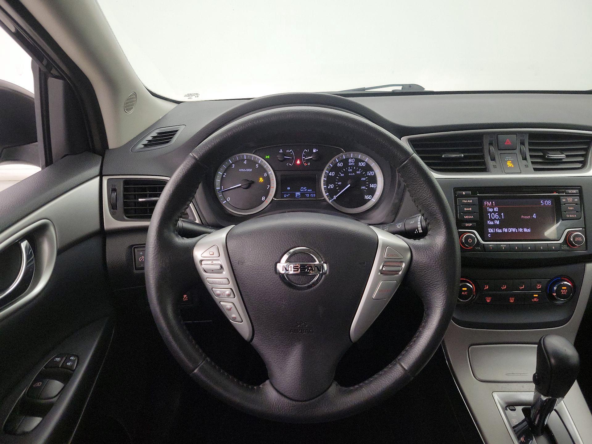 Thumbnail: 2015 Nissan Sentra - 10