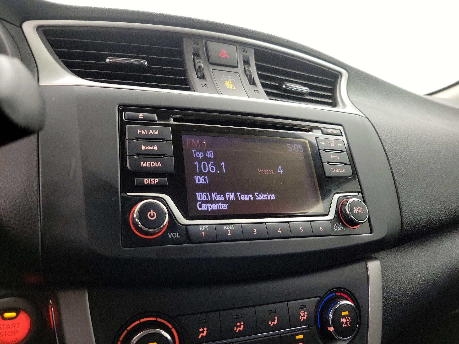 Thumbnail: 2015 Nissan Sentra - 15