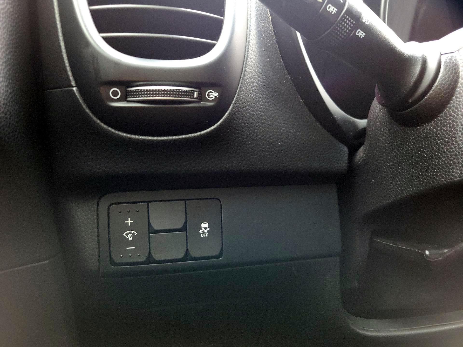 Thumbnail: 2015 Kia Soul - 13