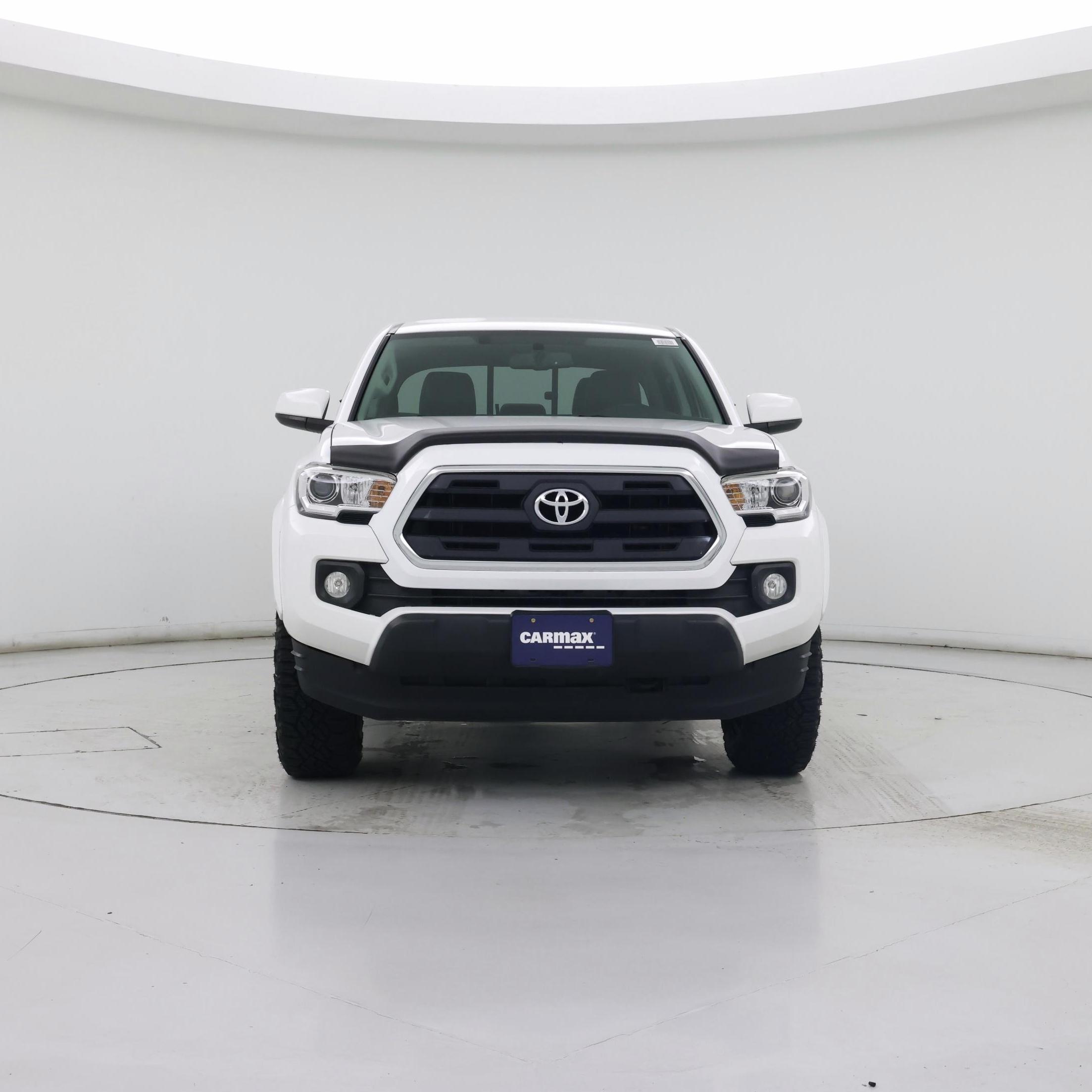 Thumbnail: 2016 Toyota Tacoma - 5
