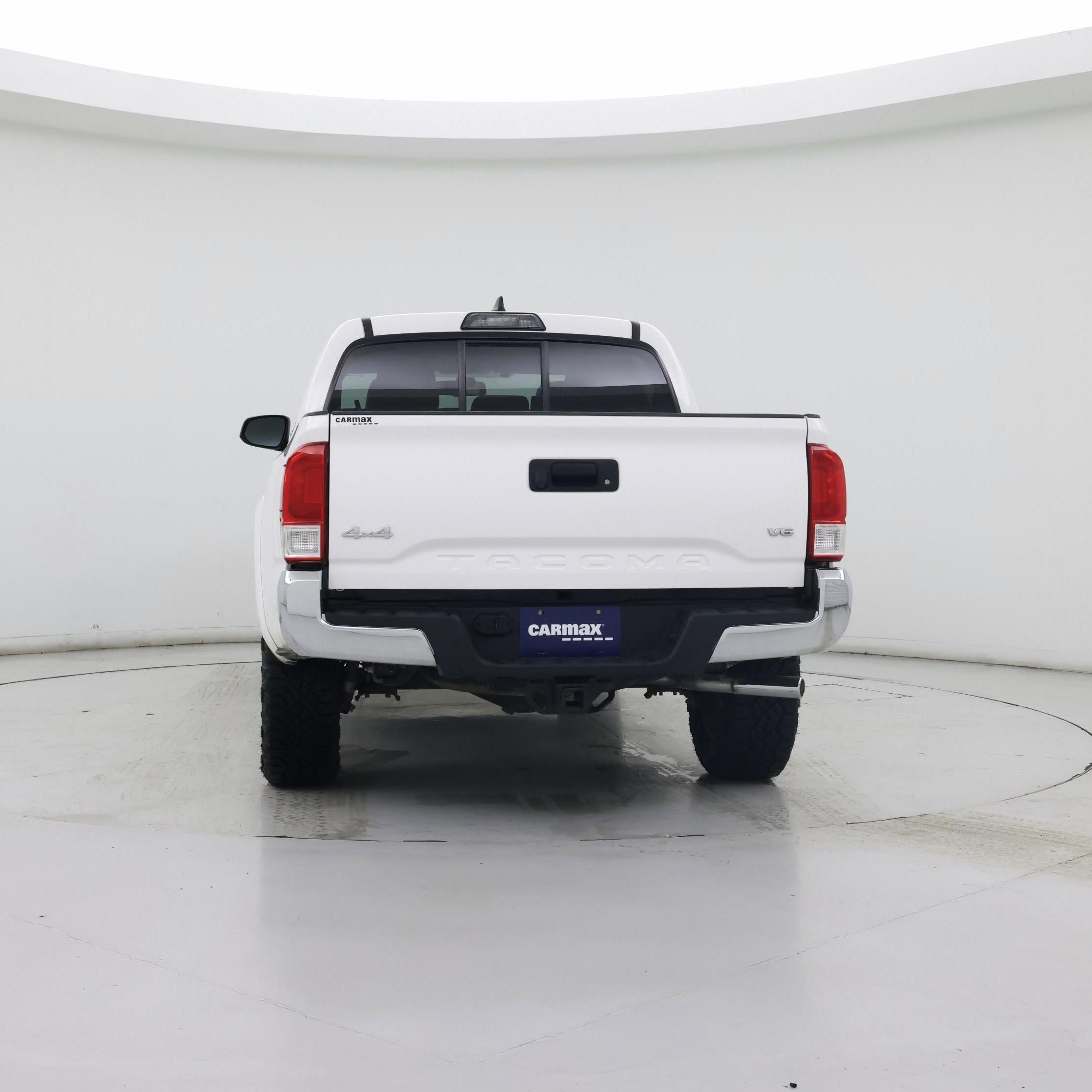 Thumbnail: 2016 Toyota Tacoma - 6