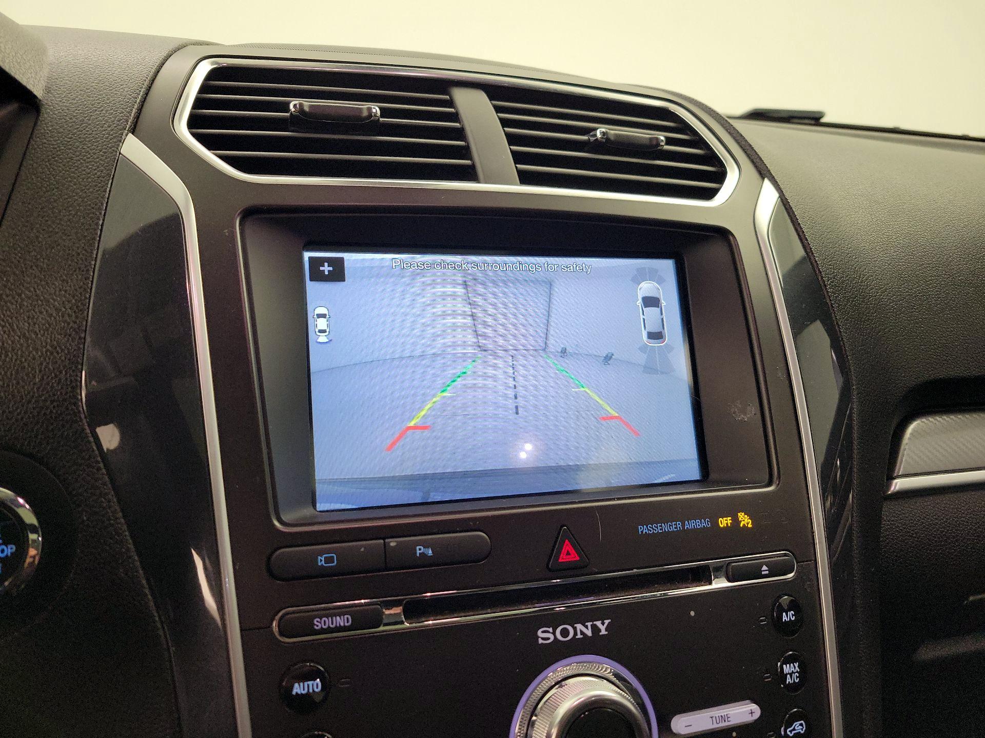 Thumbnail: 2018 Ford Explorer - 15