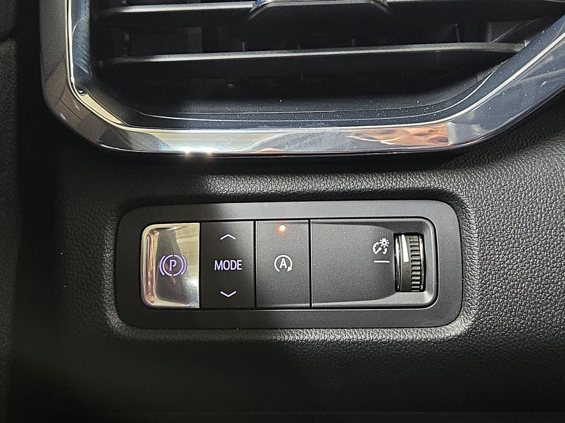 Thumbnail: 2025 GMC Acadia - 13