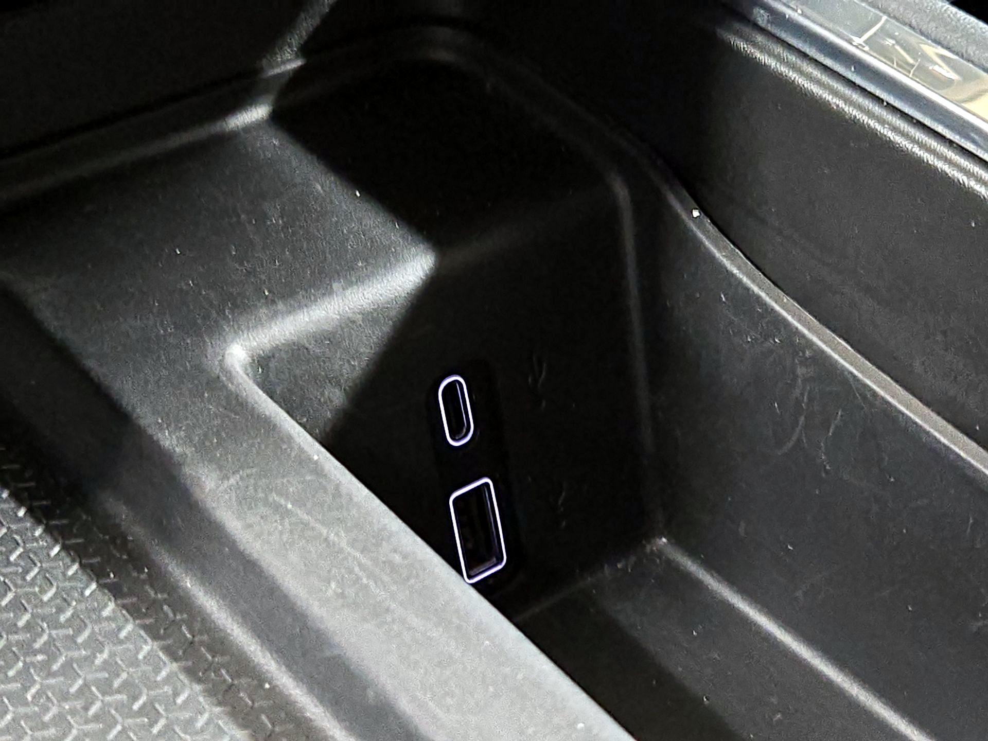 Thumbnail: 2025 GMC Acadia - 18