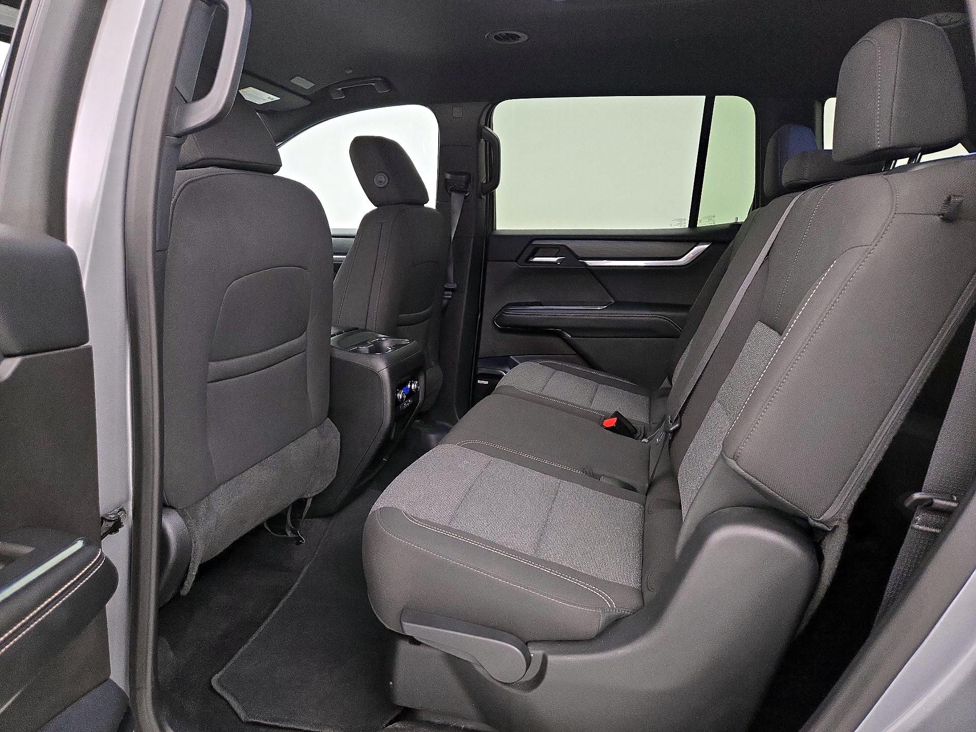 Thumbnail: 2025 GMC Acadia - 19