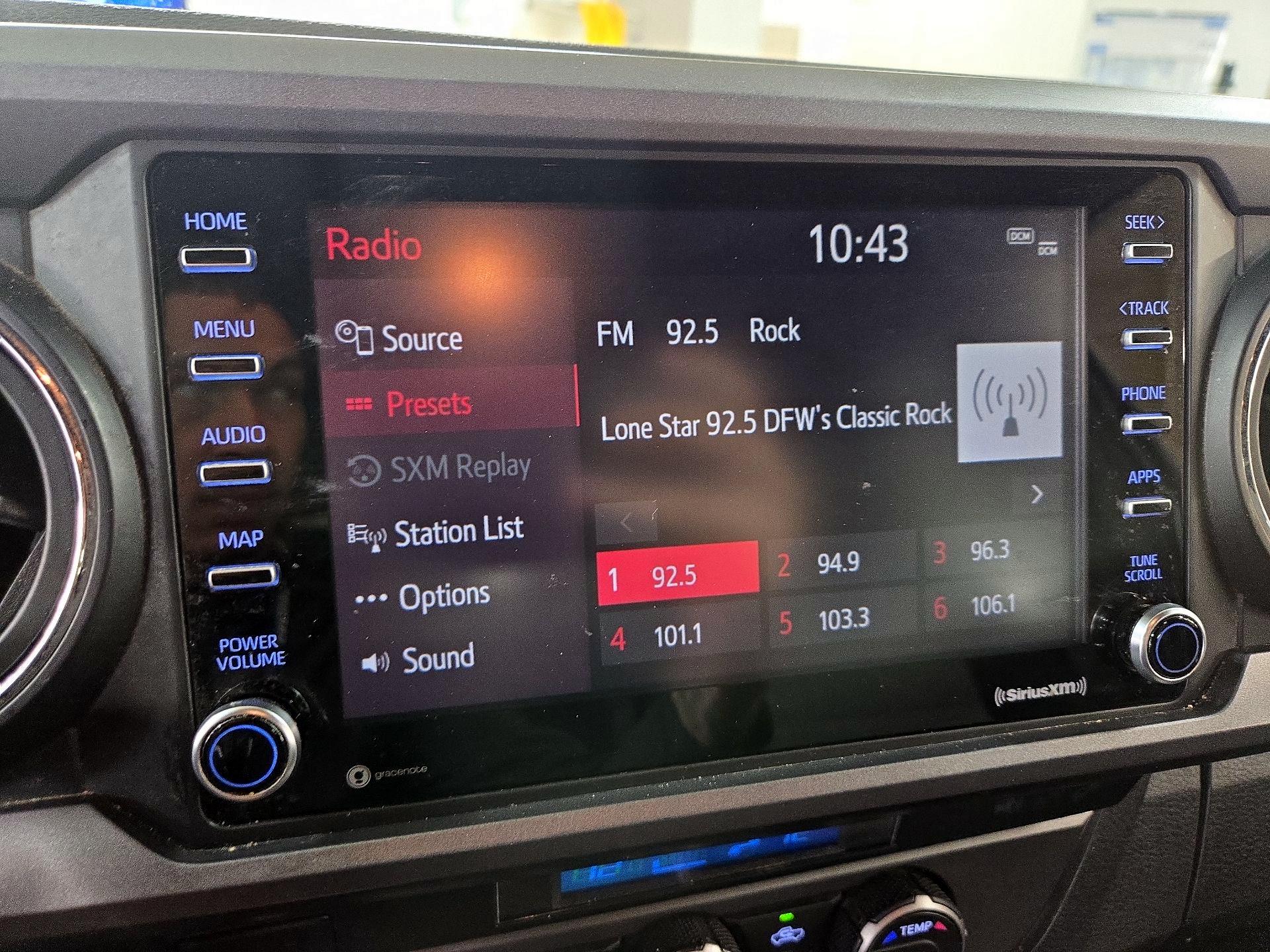 Thumbnail: 2021 Toyota Tacoma - 15