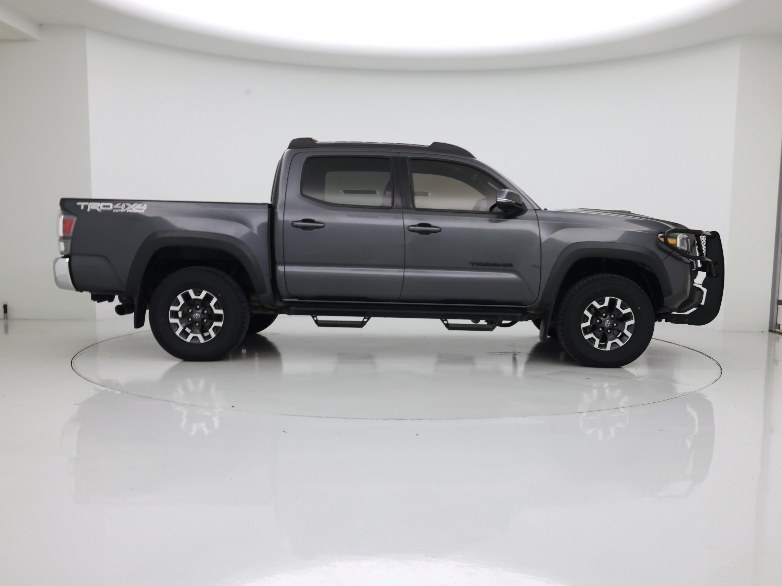 Thumbnail: 2021 Toyota Tacoma - 7