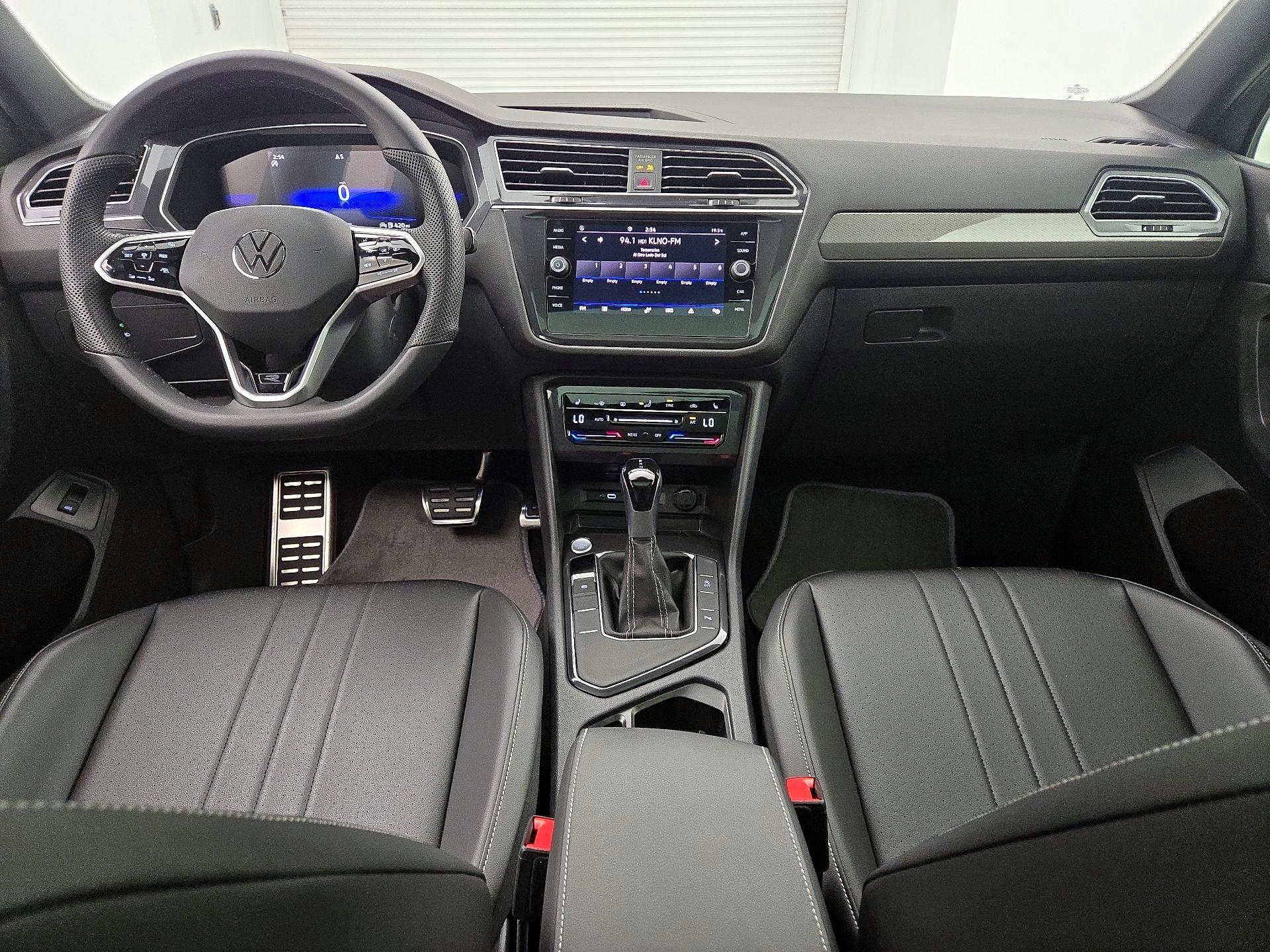 Thumbnail: 2024 Volkswagen Tiguan - 9