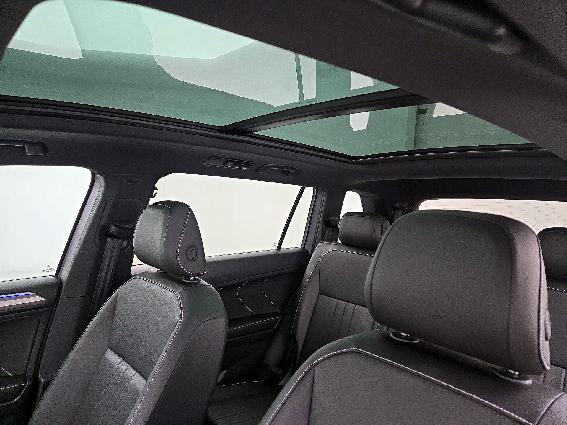 Thumbnail: 2024 Volkswagen Tiguan - 19