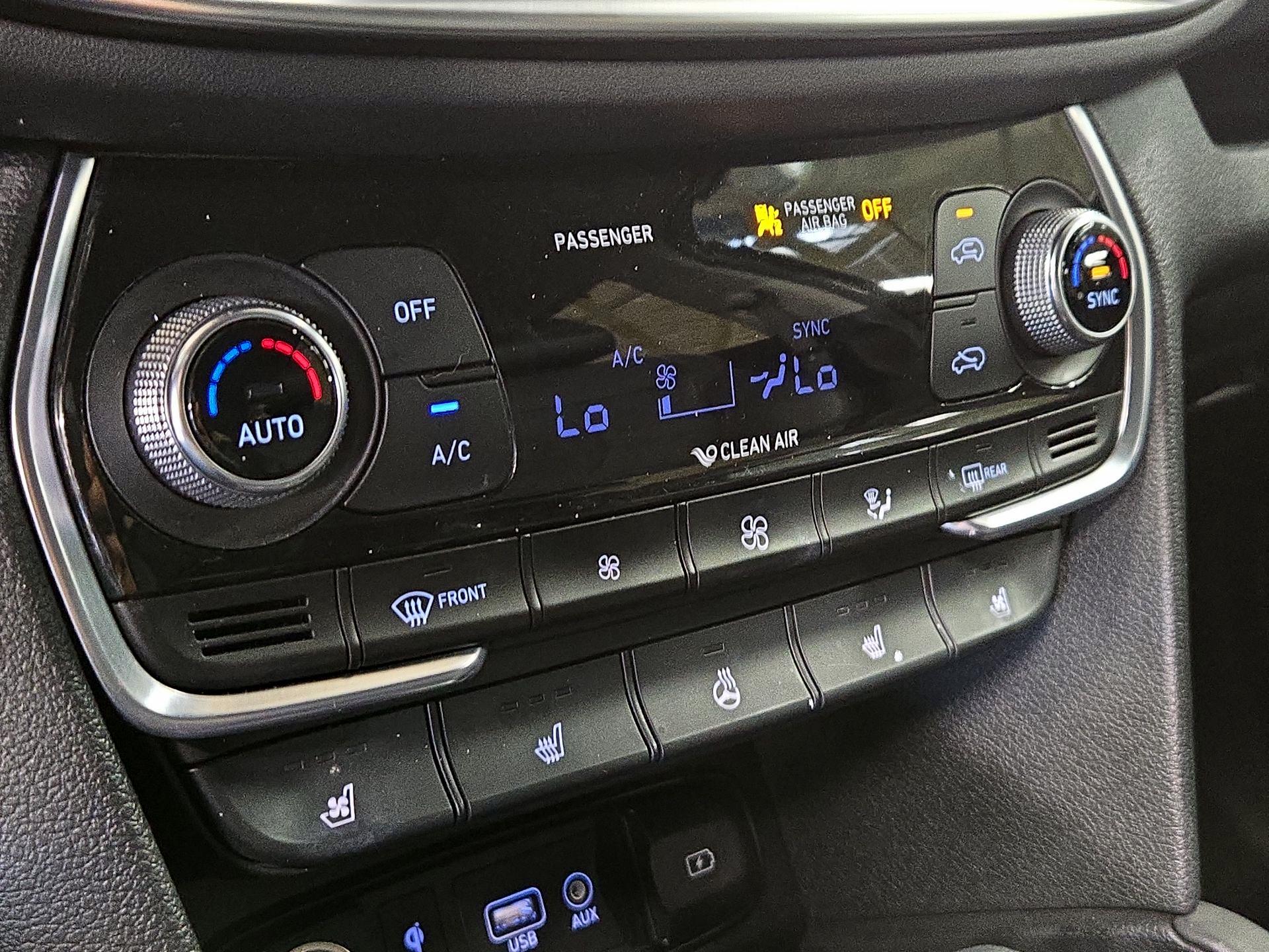 Thumbnail: 2020 Hyundai Santa Fe - 17