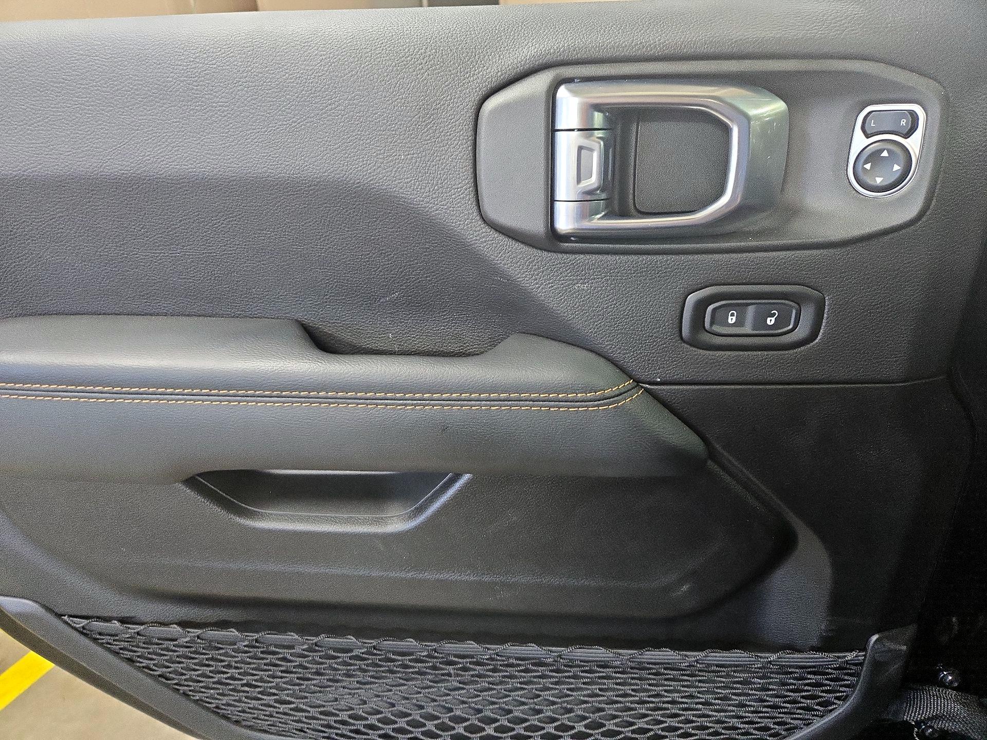 Thumbnail: 2023 Jeep Gladiator - 12