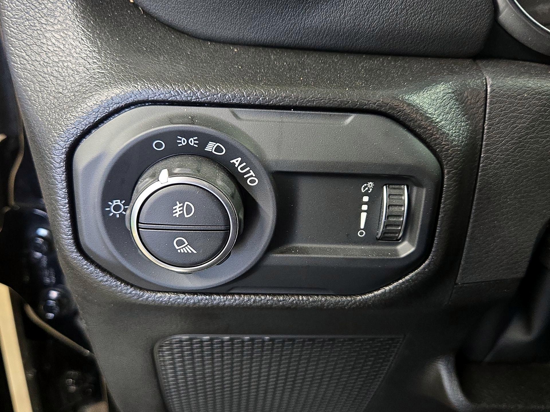 Thumbnail: 2023 Jeep Gladiator - 13