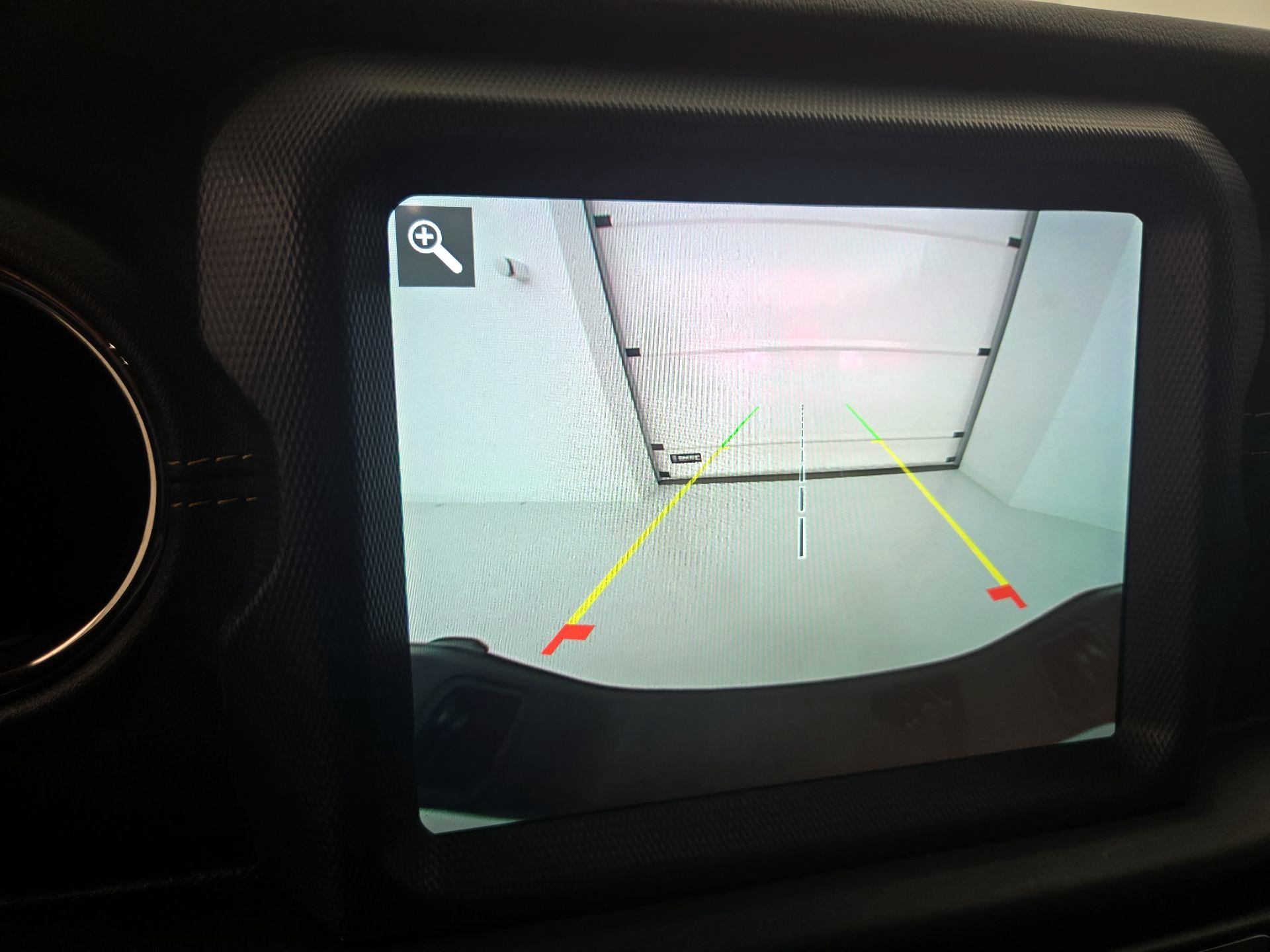 Thumbnail: 2023 Jeep Gladiator - 15