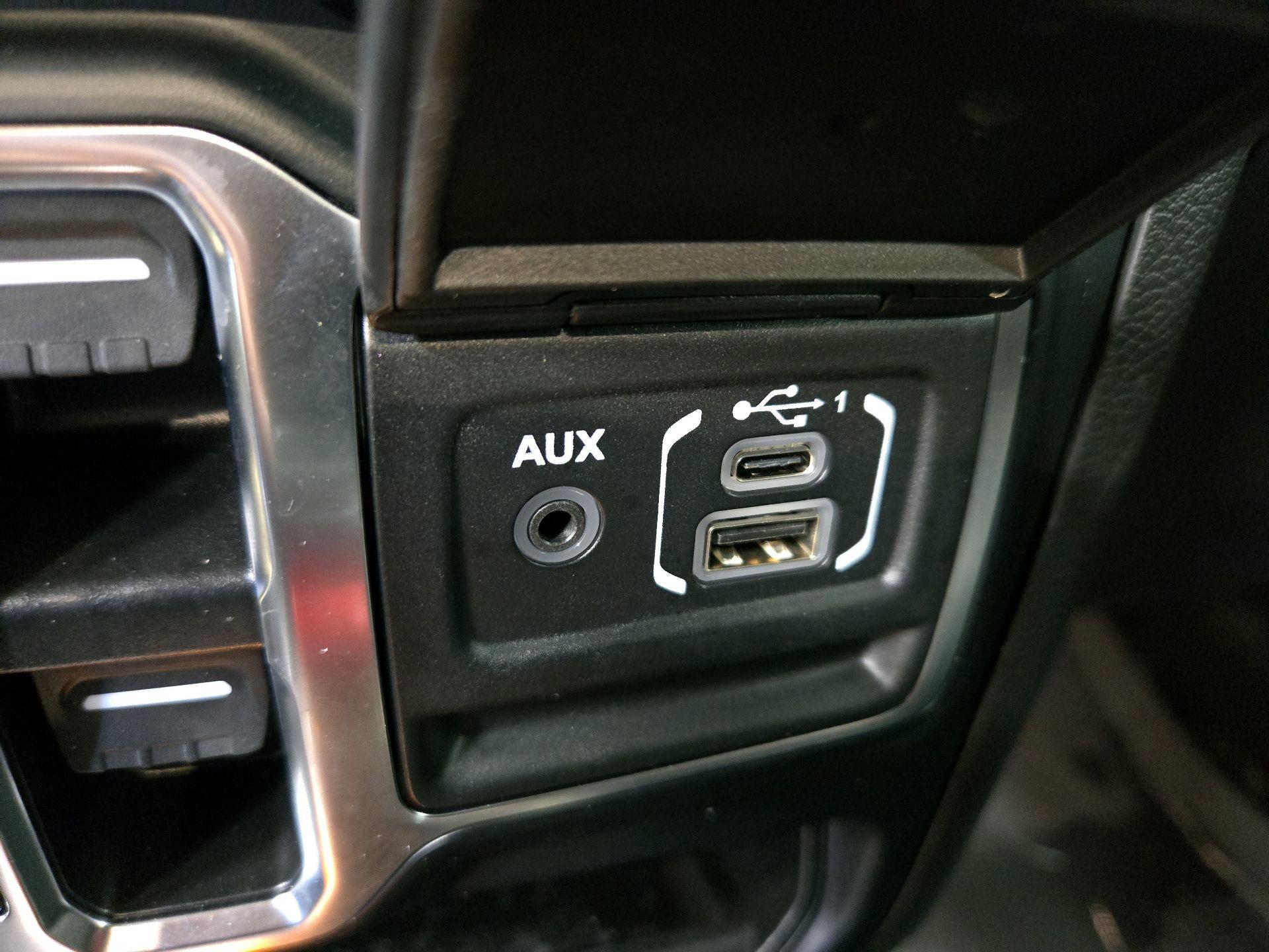 Thumbnail: 2023 Jeep Gladiator - 19