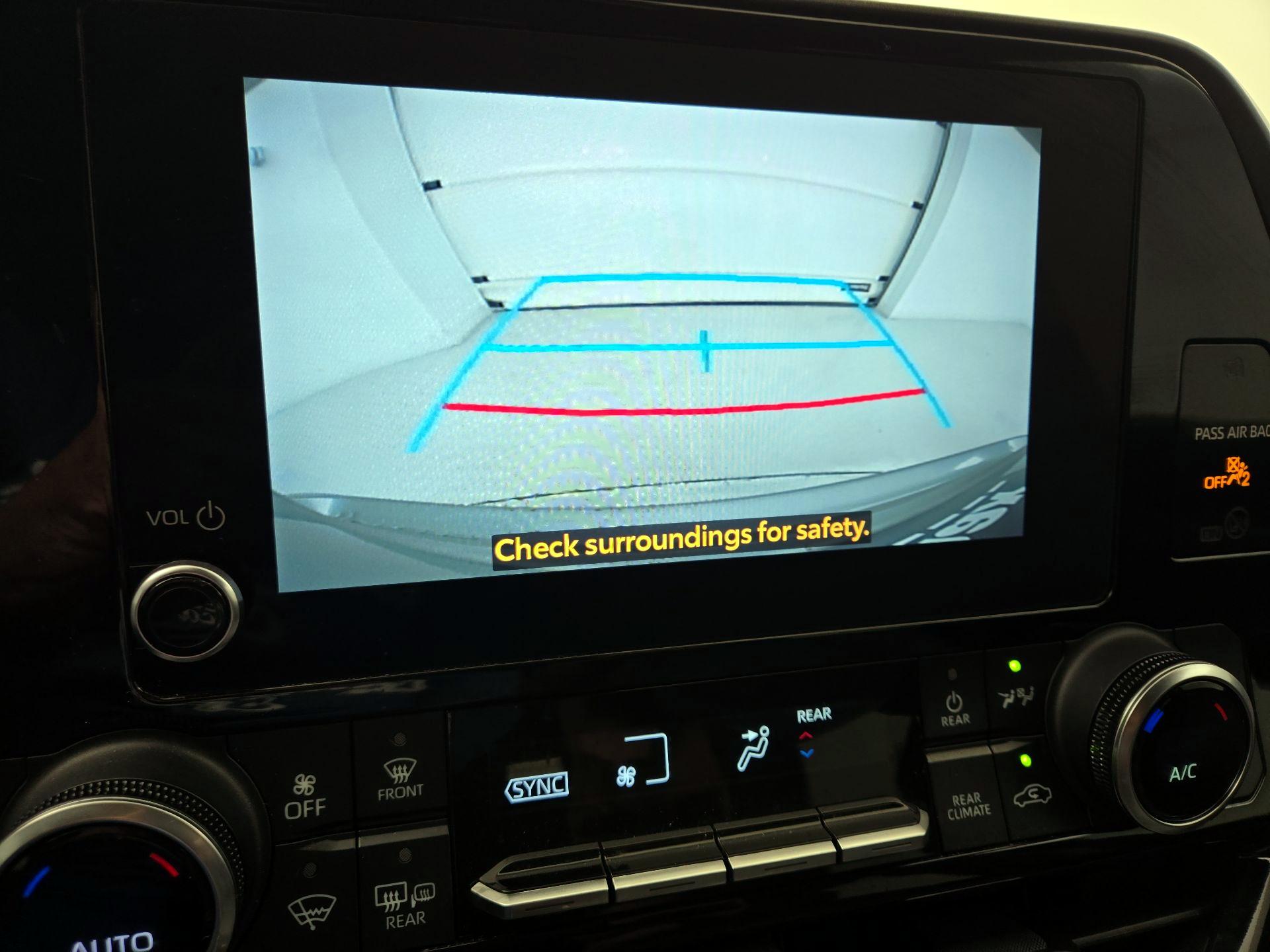 Thumbnail: 2023 Toyota Highlander - 14