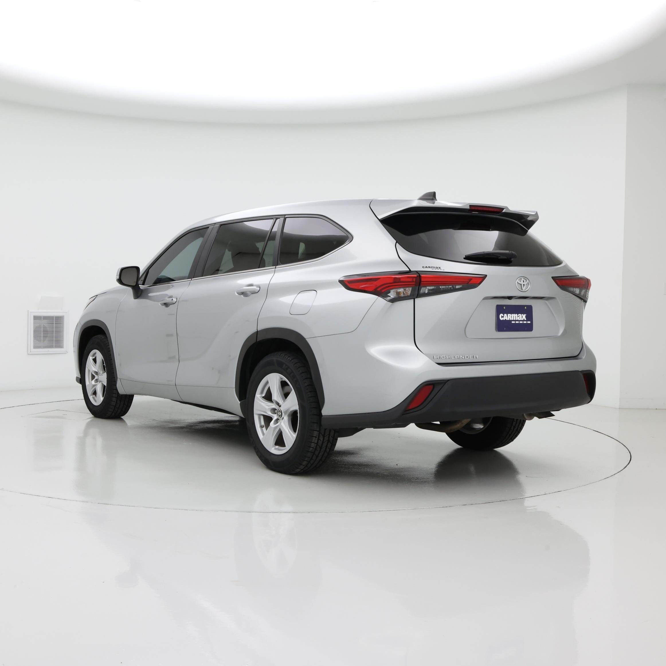 Thumbnail: 2023 Toyota Highlander - 2