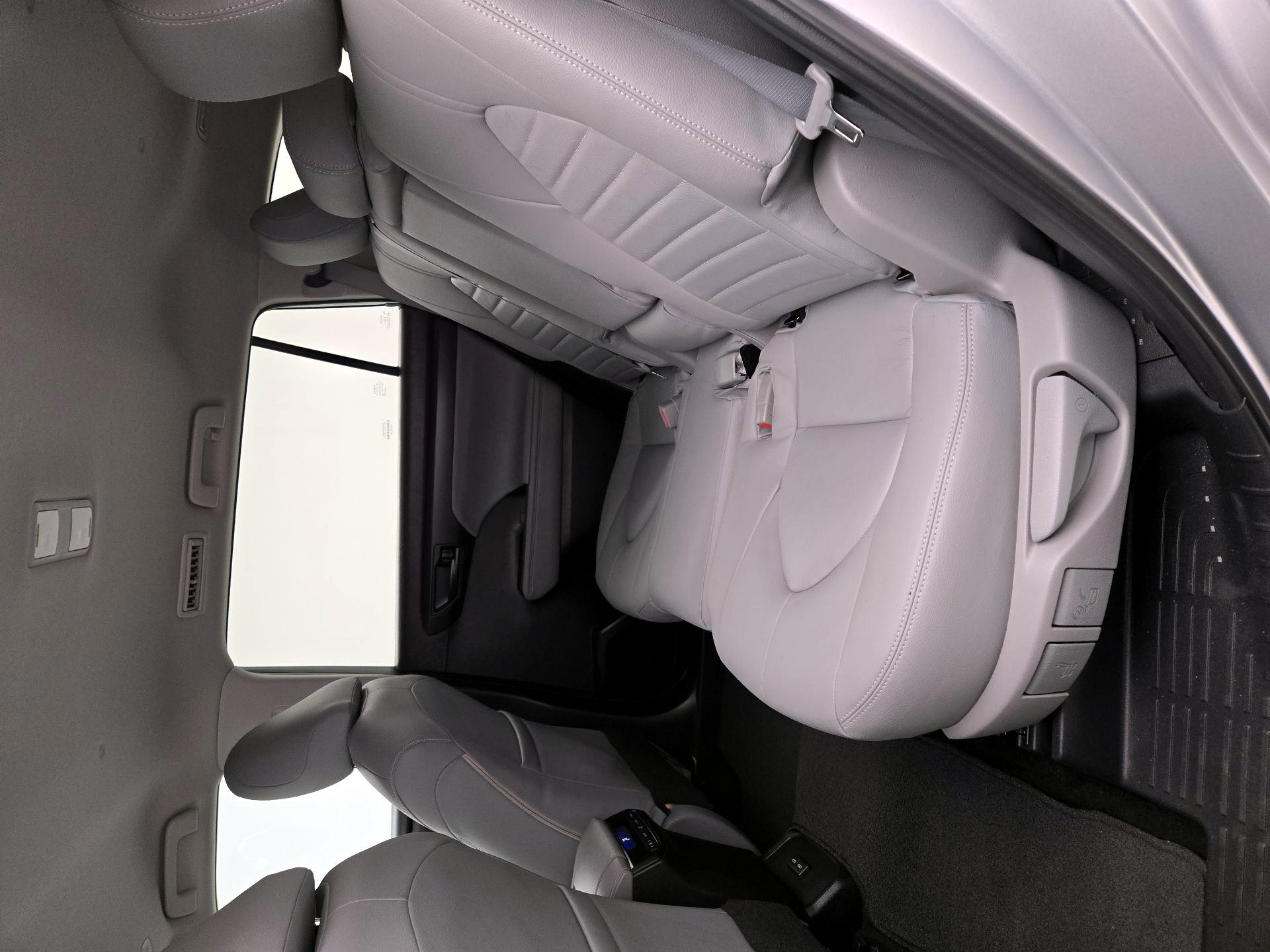 Thumbnail: 2023 Toyota Highlander - 19