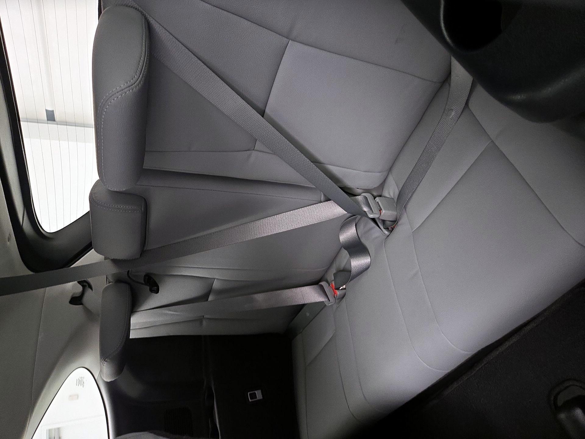 Thumbnail: 2023 Toyota Highlander - 20