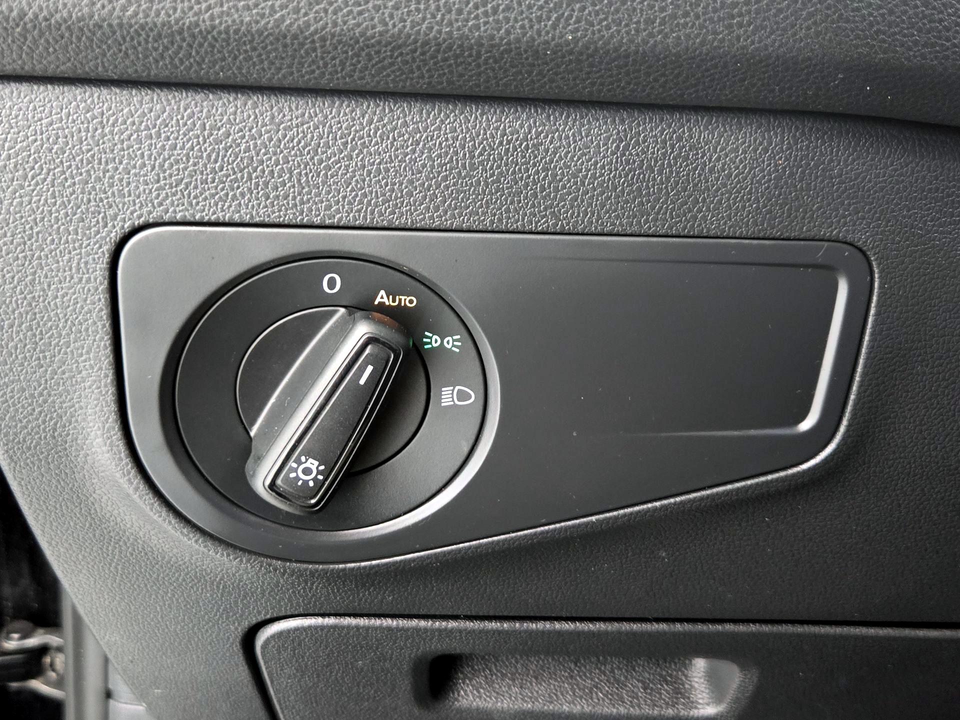 Thumbnail: 2022 Volkswagen Tiguan - 13