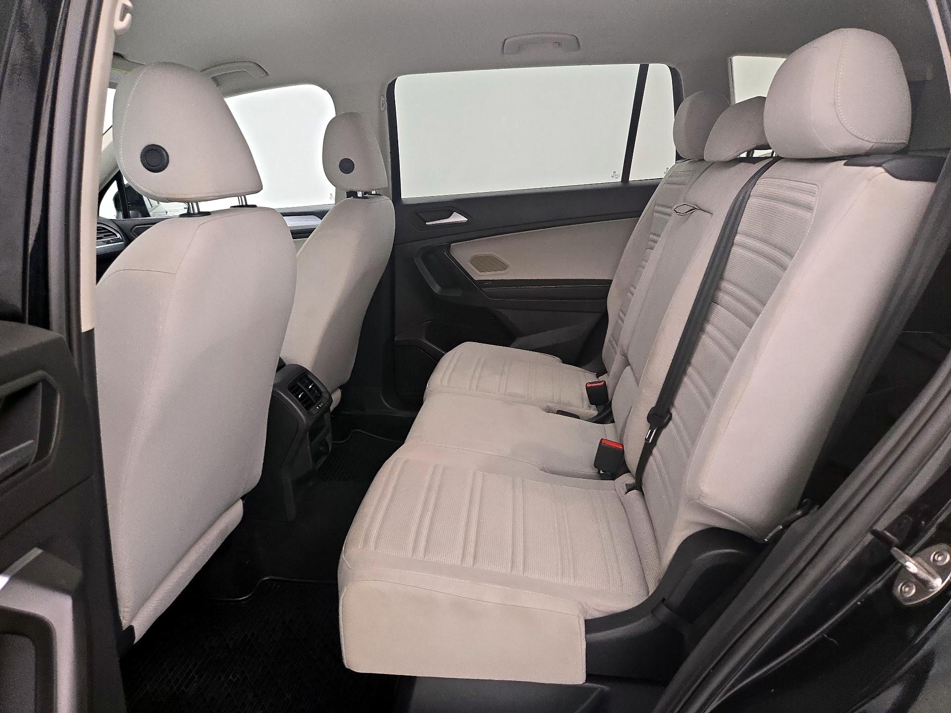 Thumbnail: 2022 Volkswagen Tiguan - 19