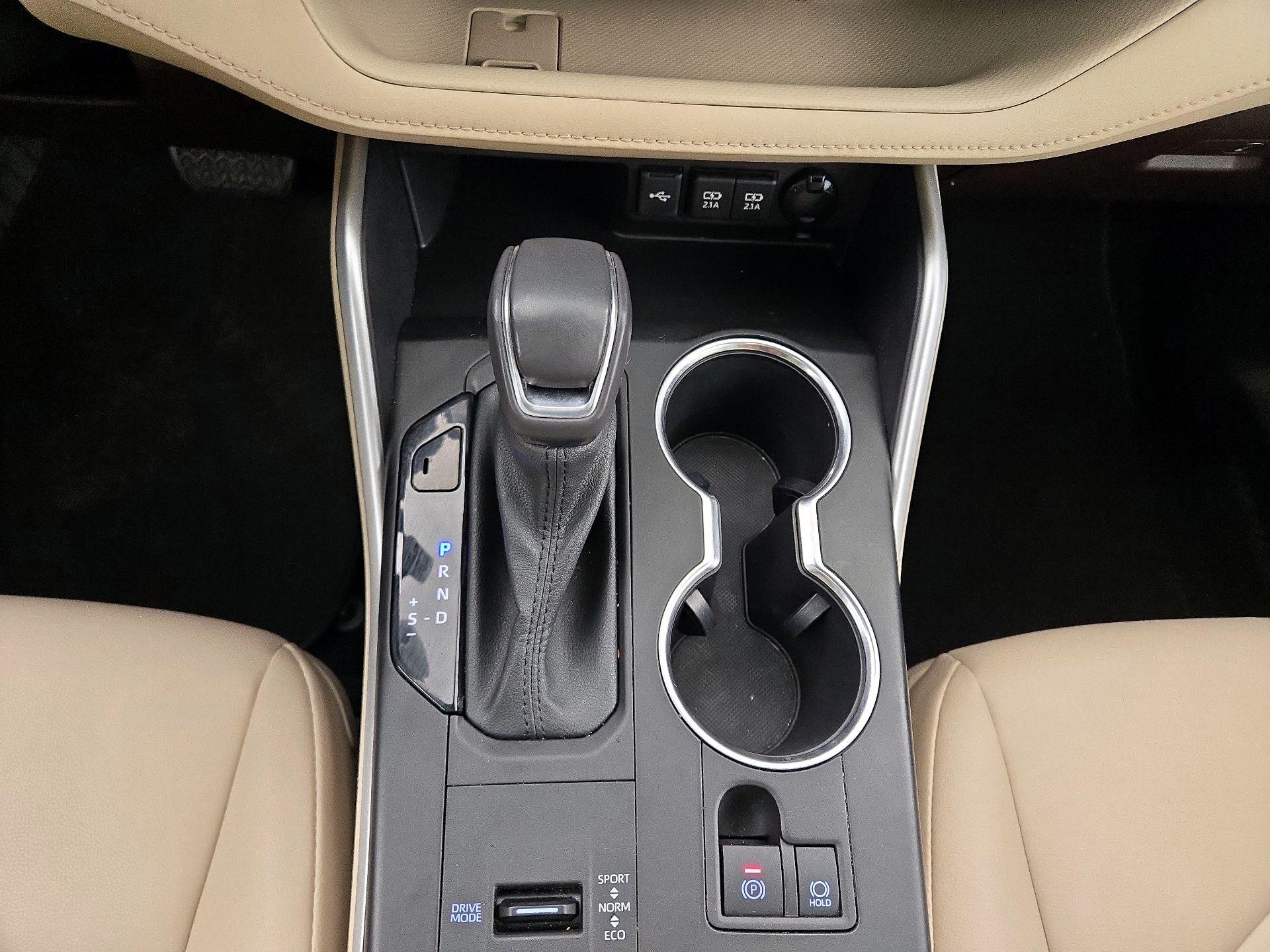 Thumbnail: 2021 Toyota Highlander - 18